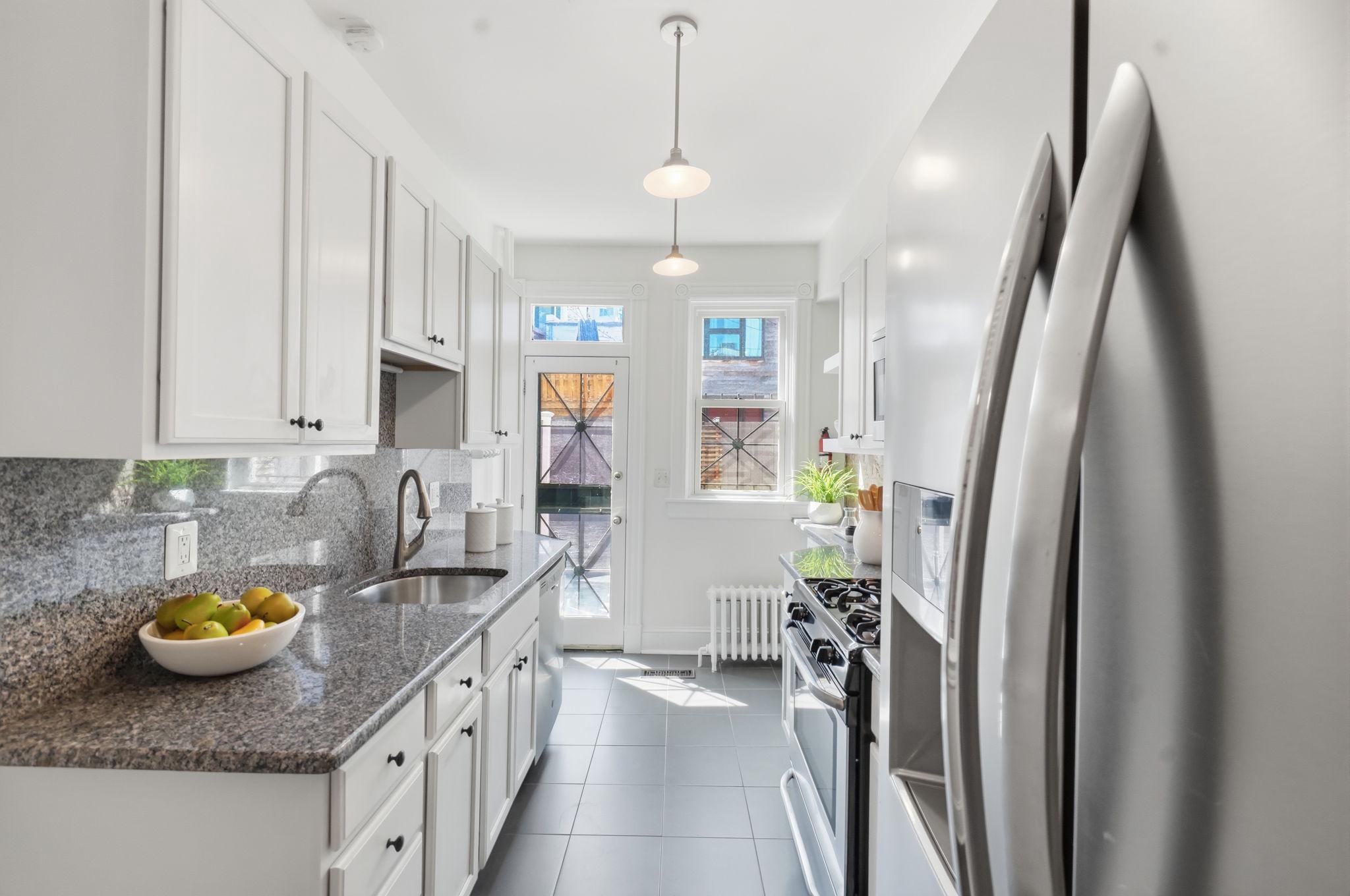  2152 Newport Place NW, Washington, DC, 20037 - 物件實景