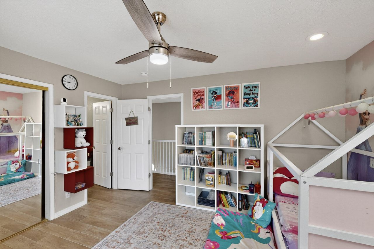 Albuquerque, New Mexico, 87122, United States, 5 Bedrooms Bedrooms, ,5 BathroomsBathrooms,Residential,For Sale,1933221