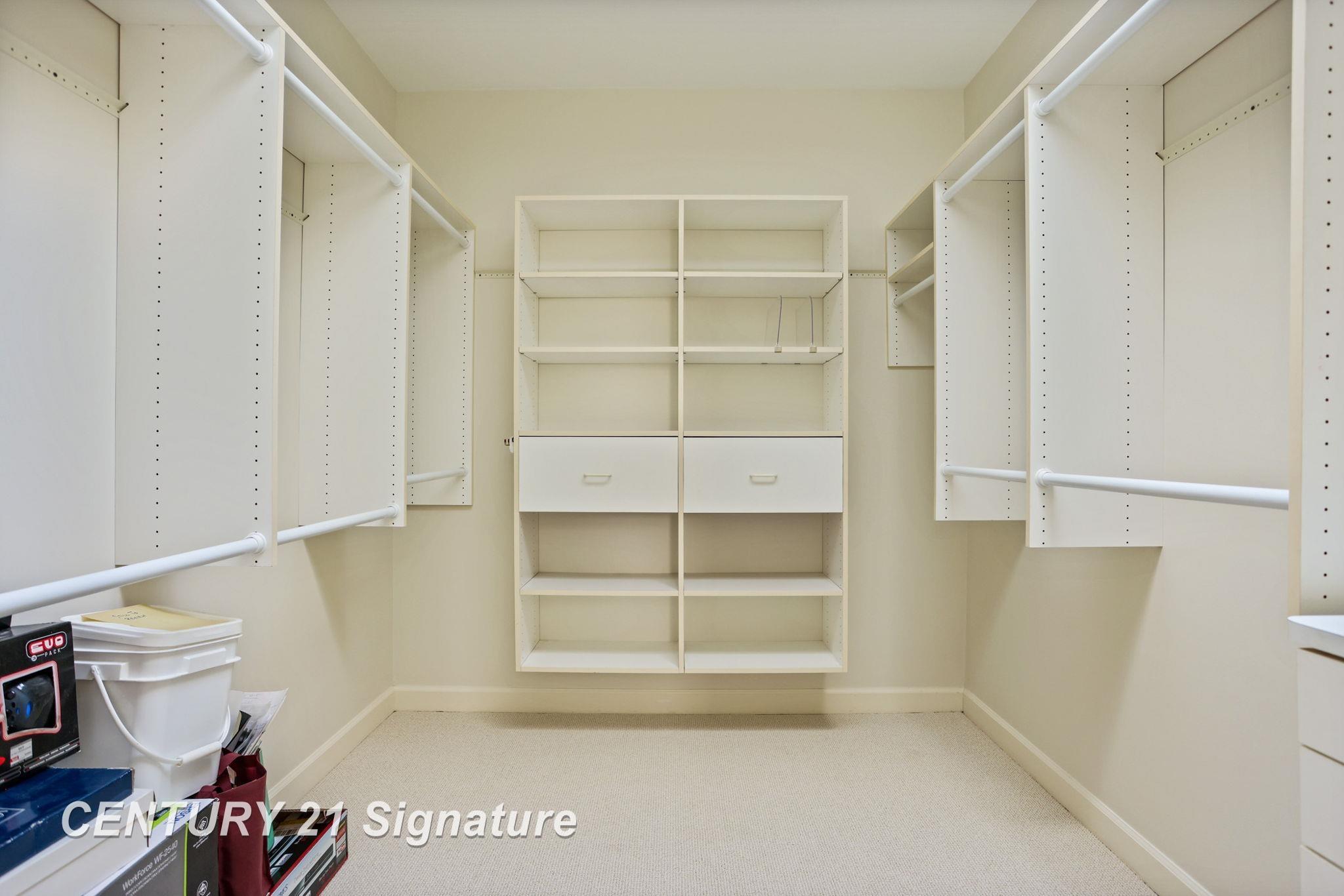 Saginaw, Michigan, 48603, United States, 4 Bedrooms Bedrooms, ,4 BathroomsBathrooms,Residential,For Sale,1979147