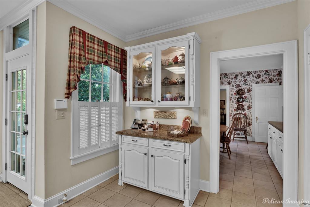 Shreveport, Louisiana, 71106, United States, 5 Bedrooms Bedrooms, ,4 BathroomsBathrooms,Residential,For Sale,1779420