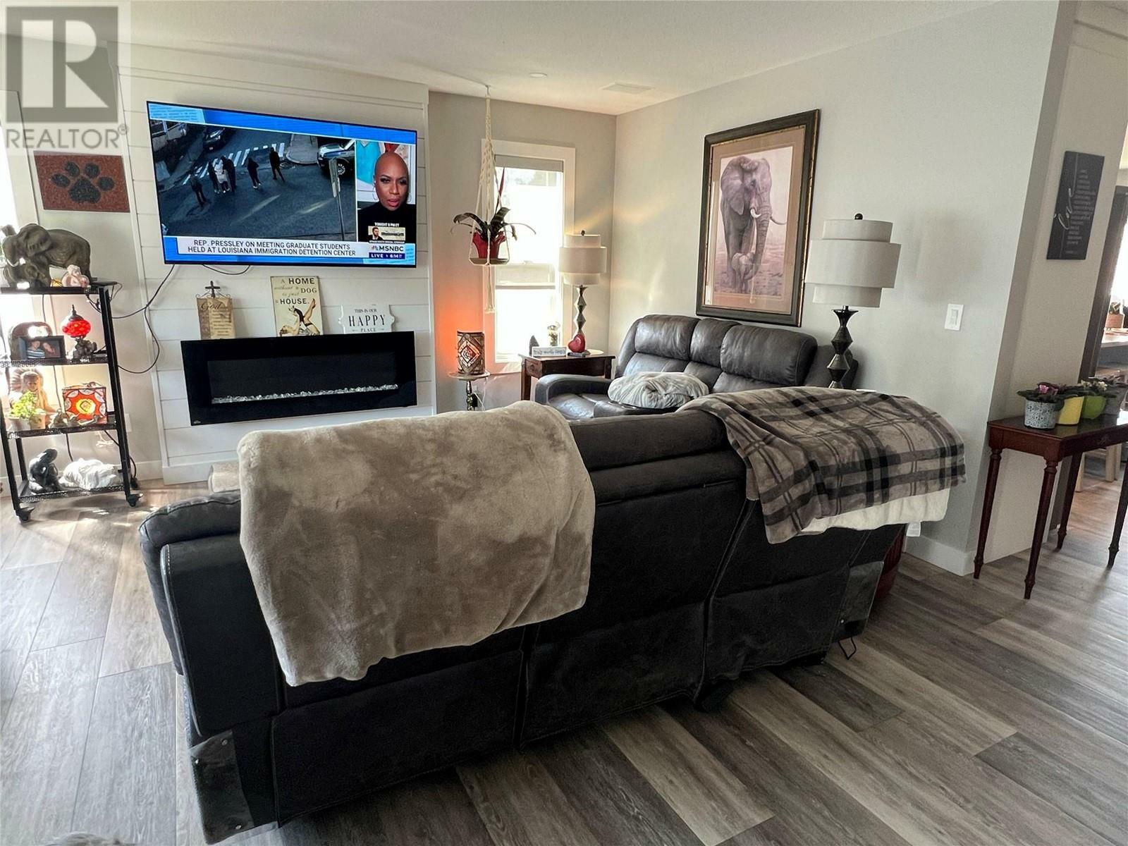 KAMLOOPS, British Columbia, V2B 5N1, CA, 5 Bedrooms Bedrooms, ,3 BathroomsBathrooms,Residential,For Sale,1838666