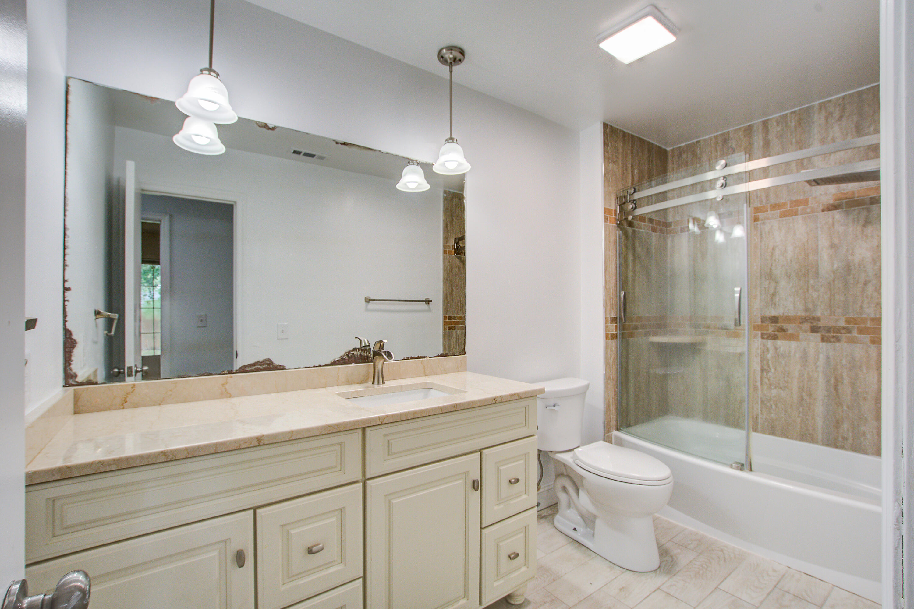 Hanahan, South Carolina, 29410, United States, 3 Bedrooms Bedrooms, ,3 BathroomsBathrooms,Residential,For Sale,1819163