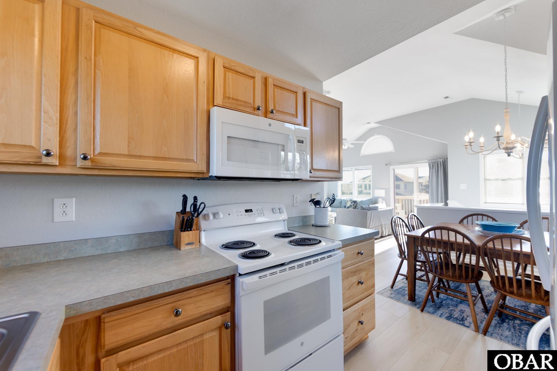 Corolla, North Carolina, 27927, United States, 5 Bedrooms Bedrooms, ,3 BathroomsBathrooms,Residential,For Sale,2006038