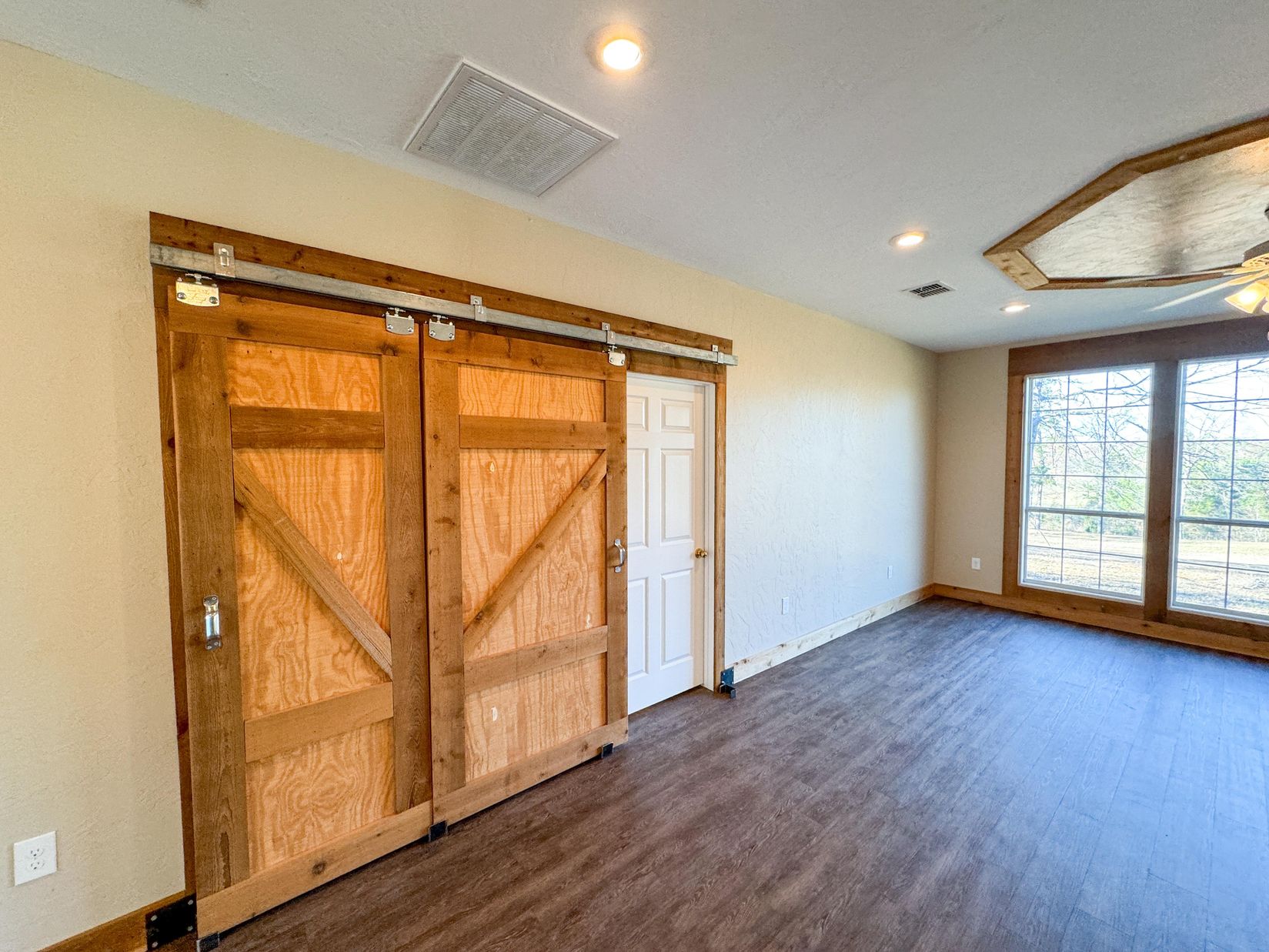 Bivins, Texas, 75551, United States, 3 Bedrooms Bedrooms, ,3 BathroomsBathrooms,Residential,For Sale,1915929