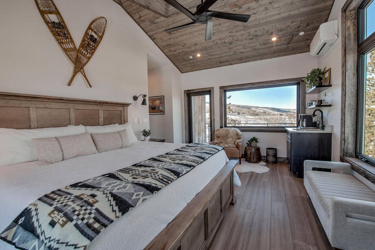 Sevierville, Tennessee, 378762, United States, 4 Bedrooms Bedrooms, ,7 BathroomsBathrooms,Residential,For Sale,1980543