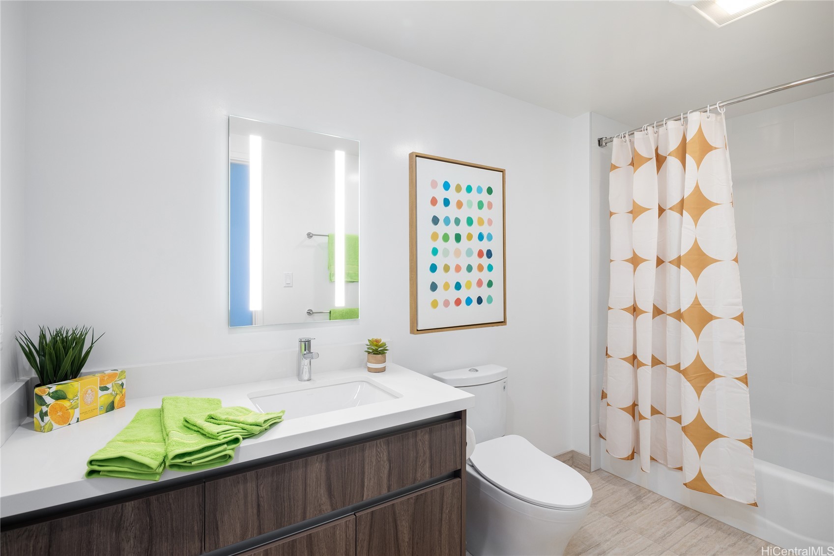 Honolulu, Hawaii, 96814, United States, 2 Bedrooms Bedrooms, ,2 BathroomsBathrooms,Residential,For Sale,1988150