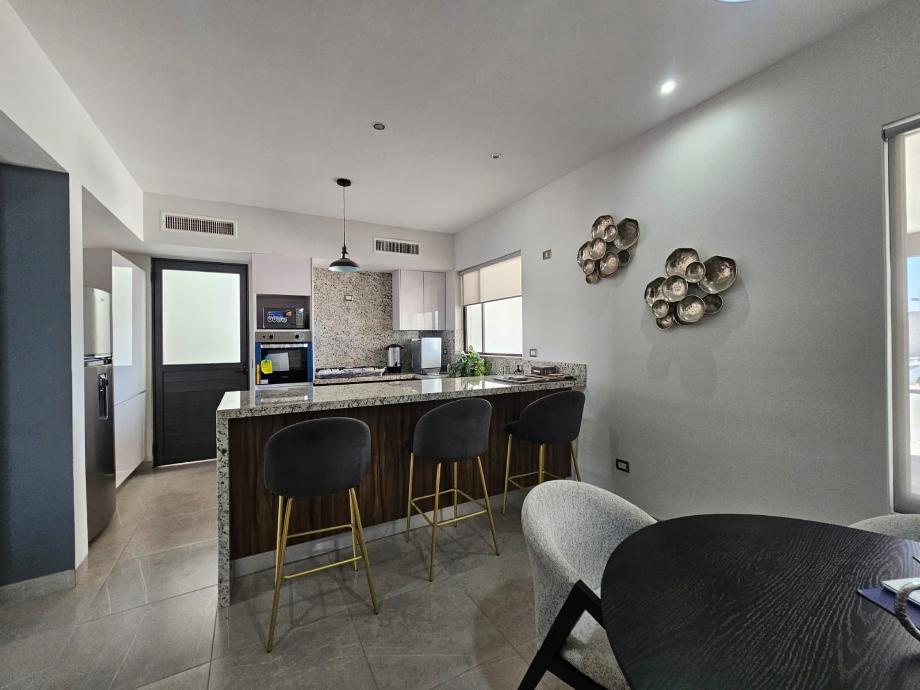 Torreón, Coahuila de Zaragoza, 27023, Mexico, 3 Bedrooms Bedrooms, ,3 BathroomsBathrooms,Residential,For Sale,1994427