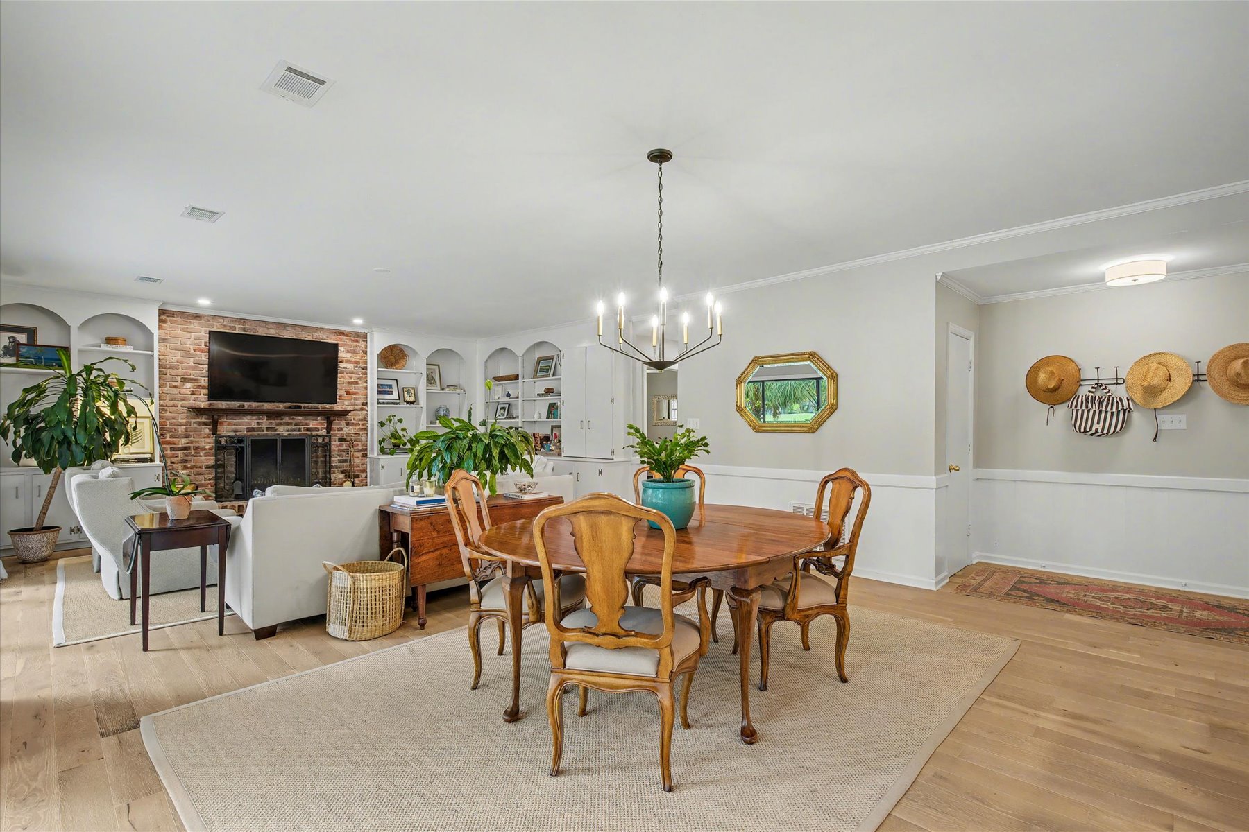  Lovely Updated Cottage in The Landings Gated Community - 物件實景