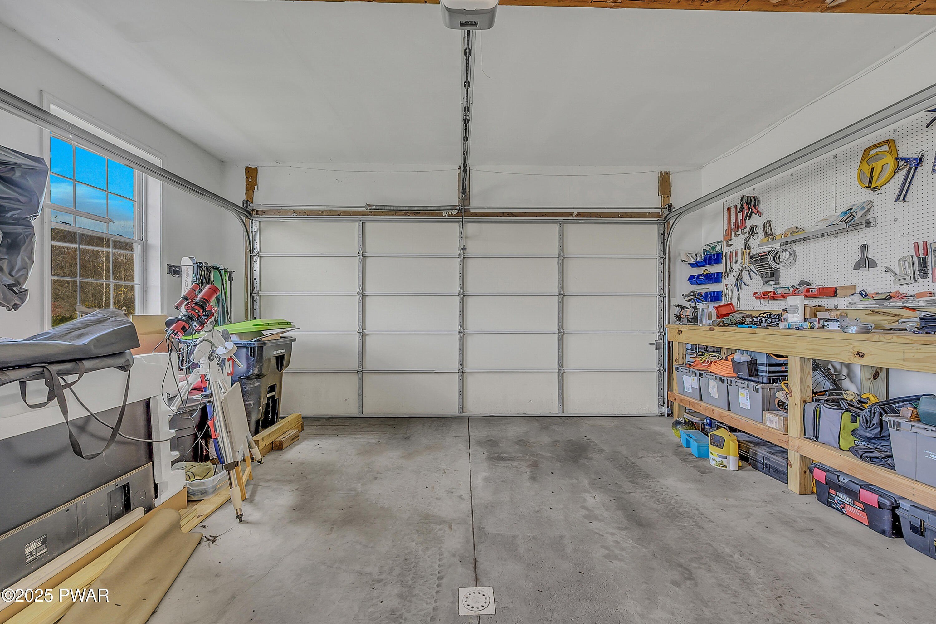 Moscow, Pennsylvania, 18444, United States, 4 Bedrooms Bedrooms, ,3 BathroomsBathrooms,Residential,For Sale,1987034