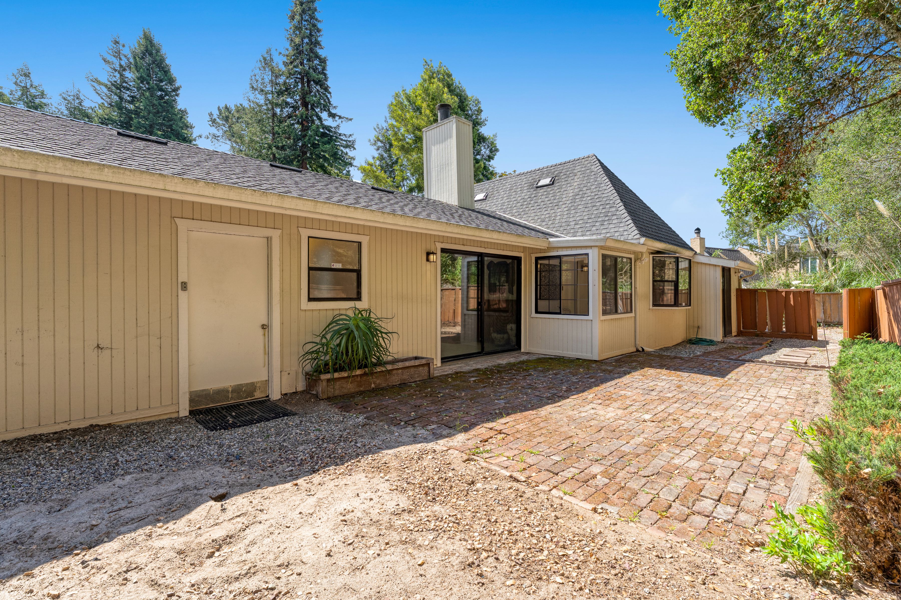  9940 Monroe Avenue - 物件實景