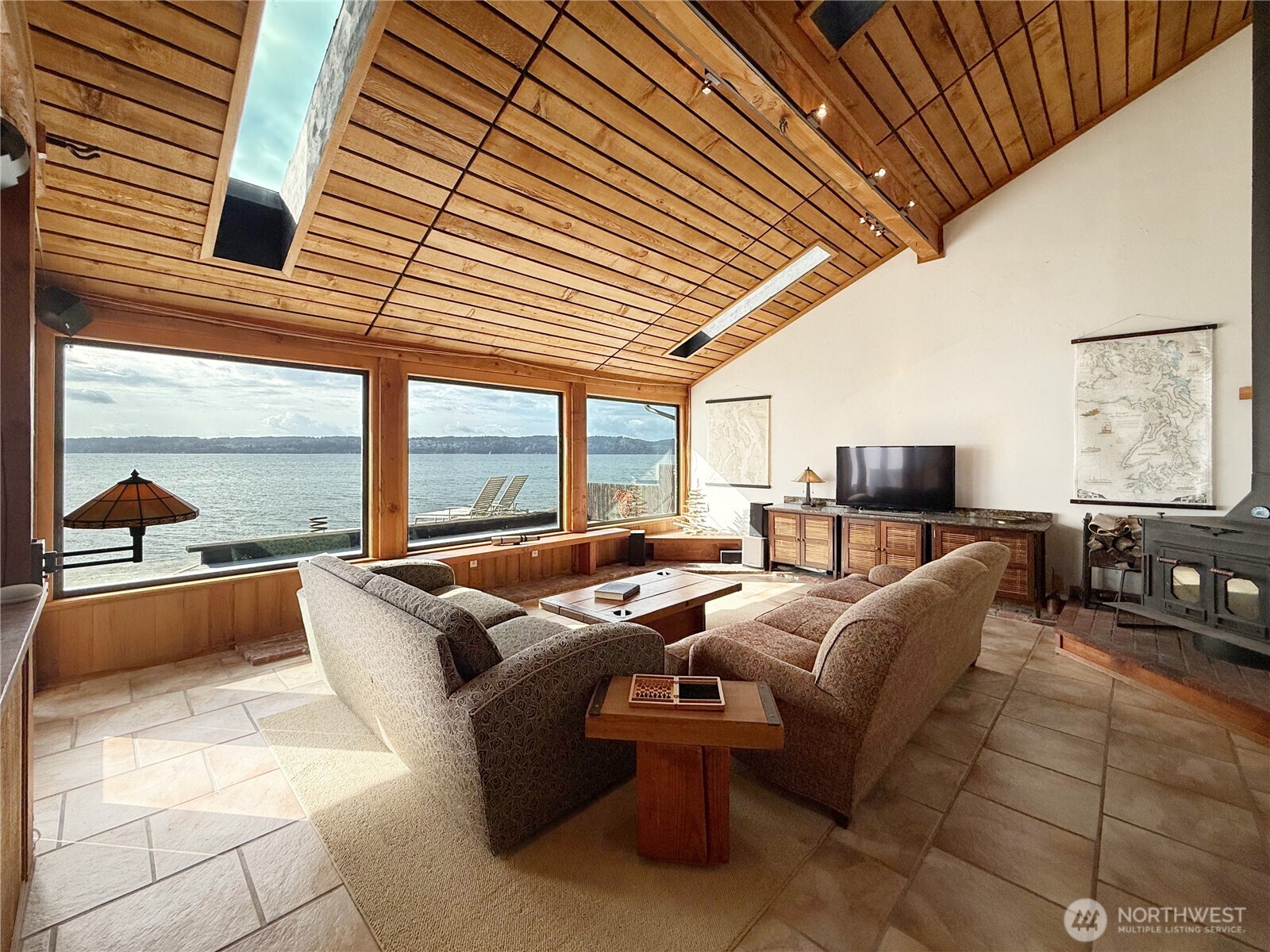 Hat Island, Washington, 98206, United States, 2 Bedrooms Bedrooms, ,2 BathroomsBathrooms,Residential,For Sale,1974776