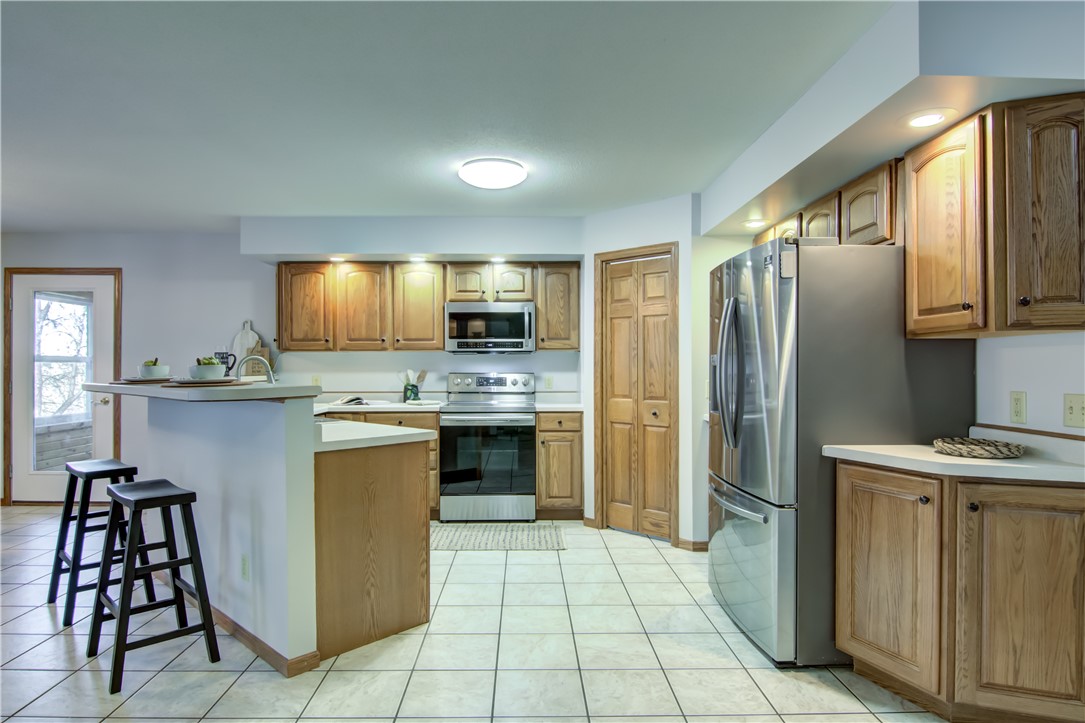 Eau Claire, Wisconsin, 54703, United States, 4 Bedrooms Bedrooms, ,3 BathroomsBathrooms,Residential,For Sale,1992439