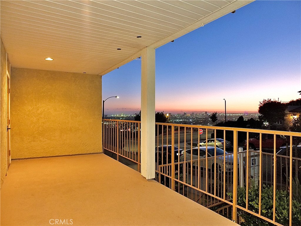 Signal Hill, California, 90755, United States, 2 Bedrooms Bedrooms, ,1 BathroomBathrooms,Residential,For Sale,1970804