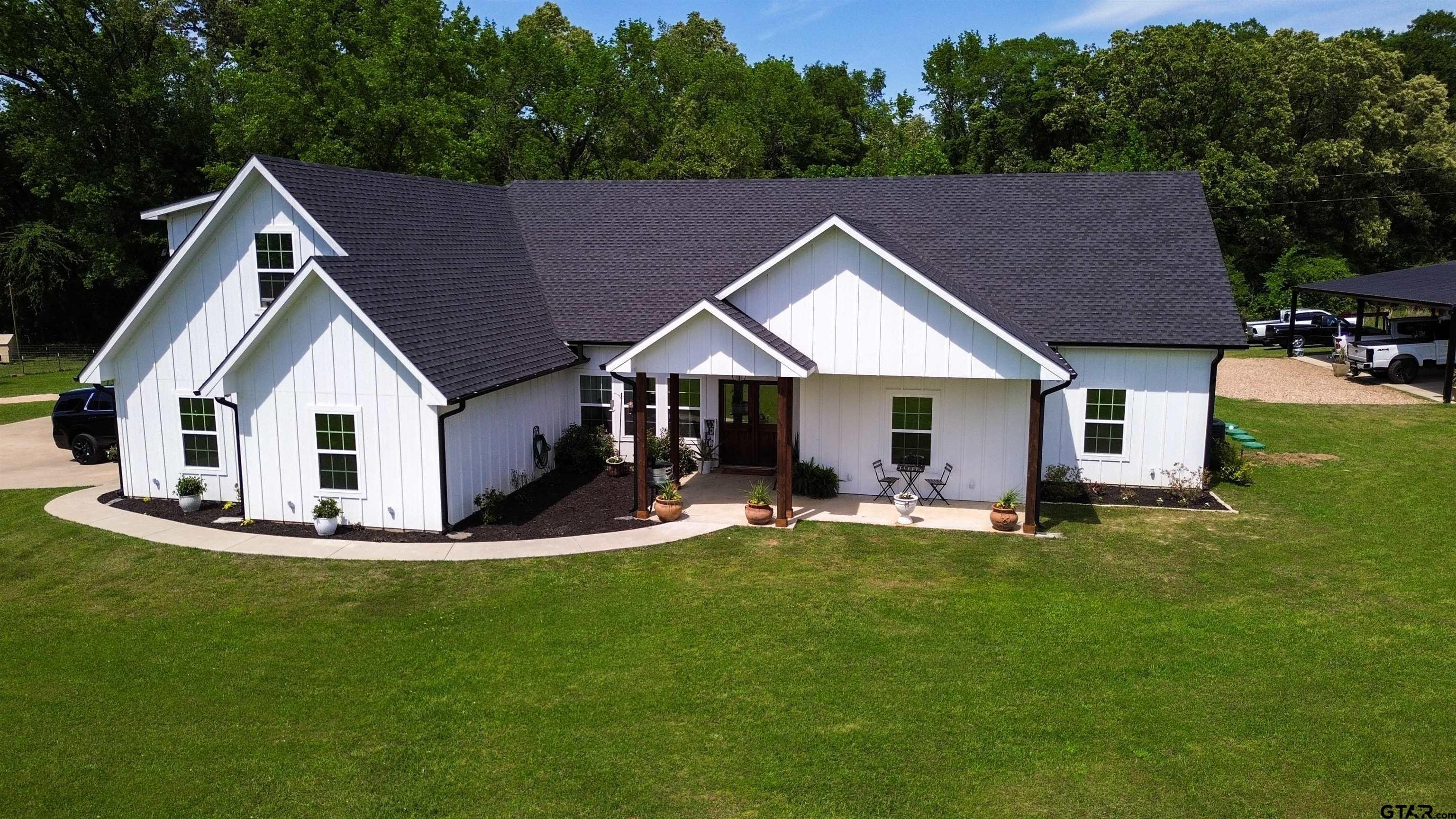 Pittsburg, Texas, 75686, United States, 4 Bedrooms Bedrooms, ,3 BathroomsBathrooms,Residential,For Sale,1943296