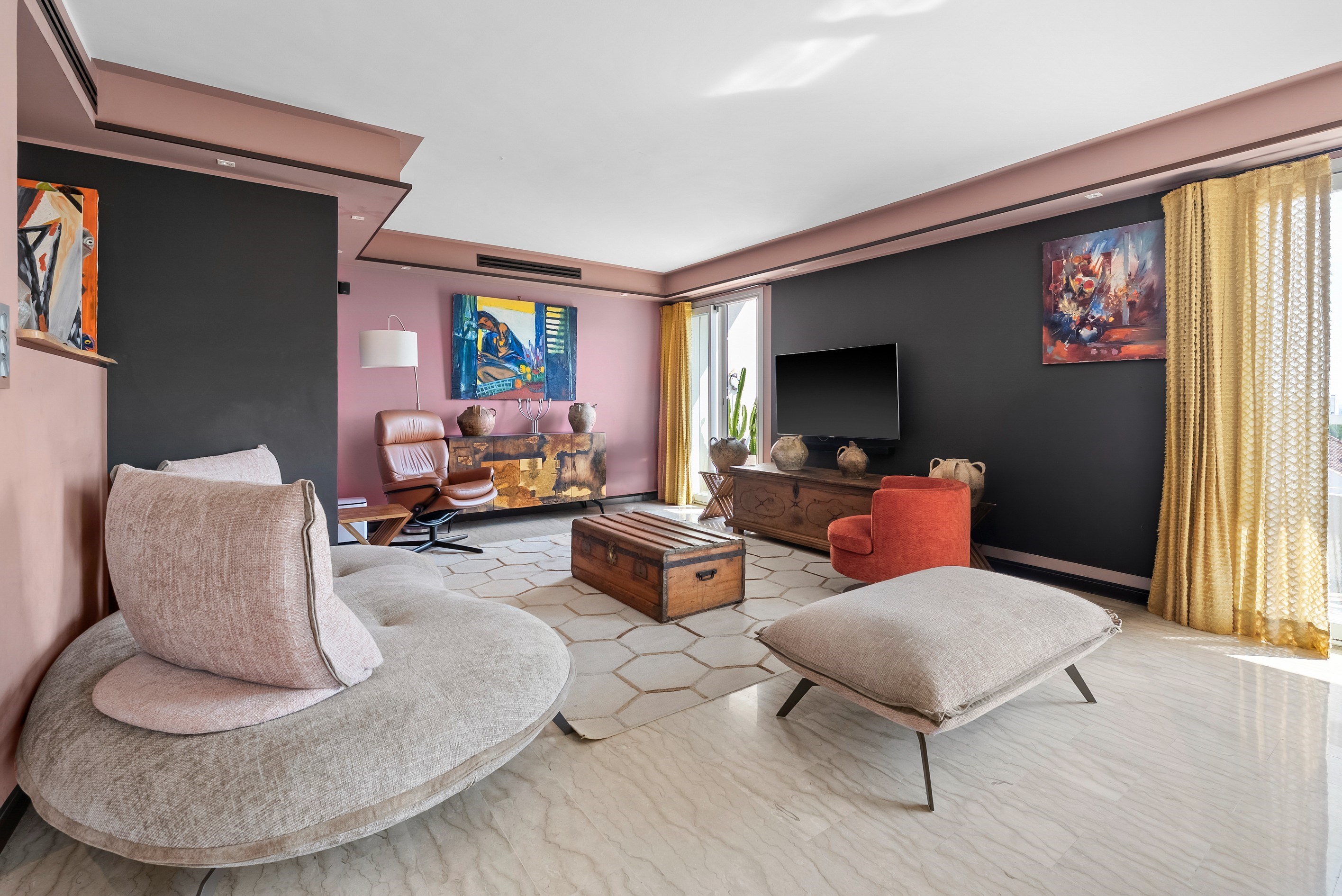  Hyères, Town Centre – Top-Floor Duplex Apartment with Terraces - 物件實景
