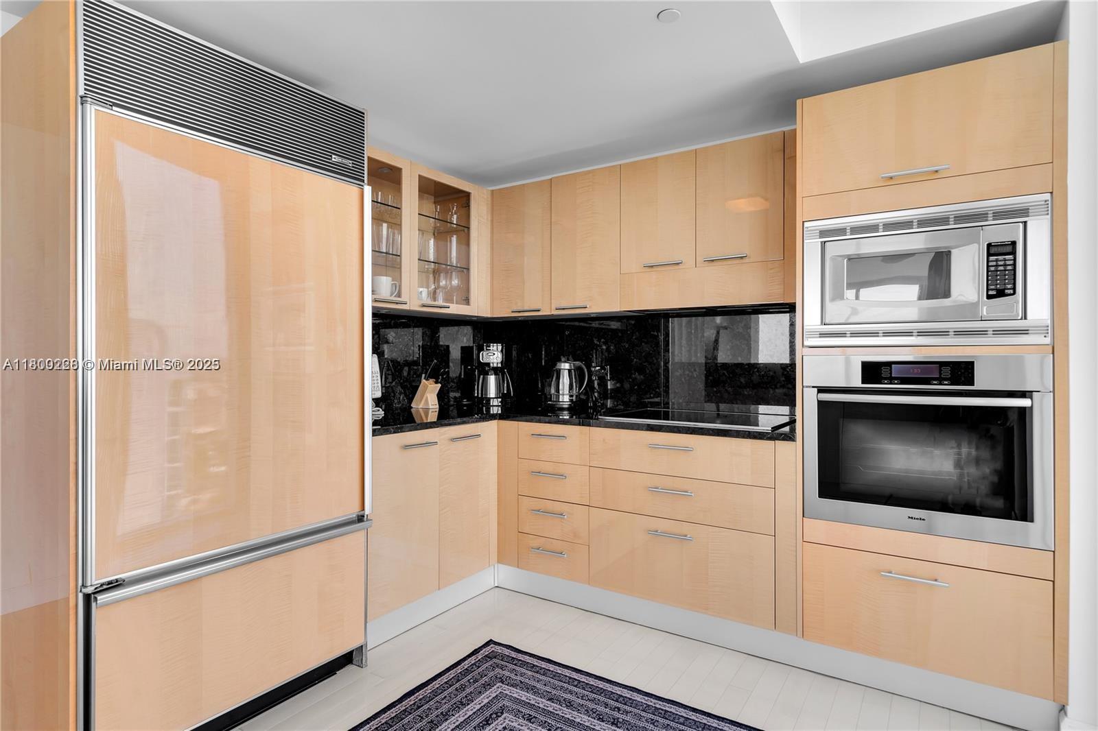Miami Beach, Florida, 33141, United States, 2 Bedrooms Bedrooms, ,2 BathroomsBathrooms,Residential,For Sale,1803957