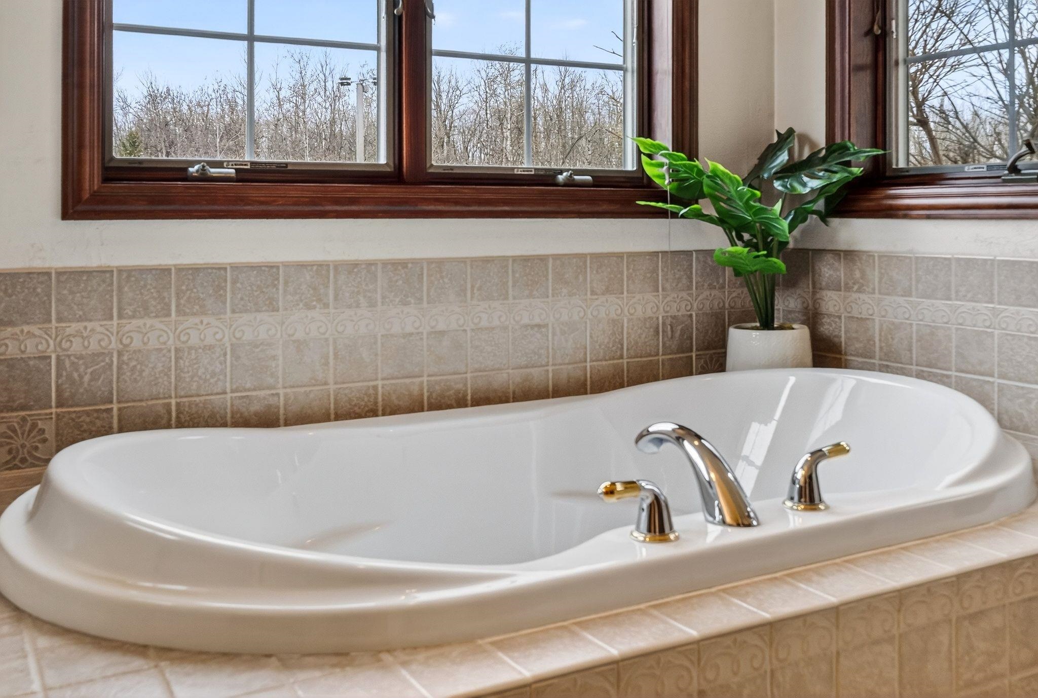 Kaukauna, Wisconsin, 54130-3934, United States, 4 Bedrooms Bedrooms, ,4 BathroomsBathrooms,Residential,For Sale,2034121