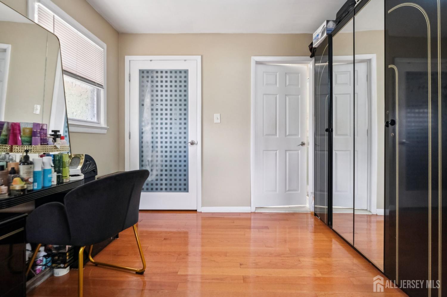 Woodbridge Proper, New Jersey, 07095, United States, 3 Bedrooms Bedrooms, ,3 BathroomsBathrooms,Residential,For Sale,1997367