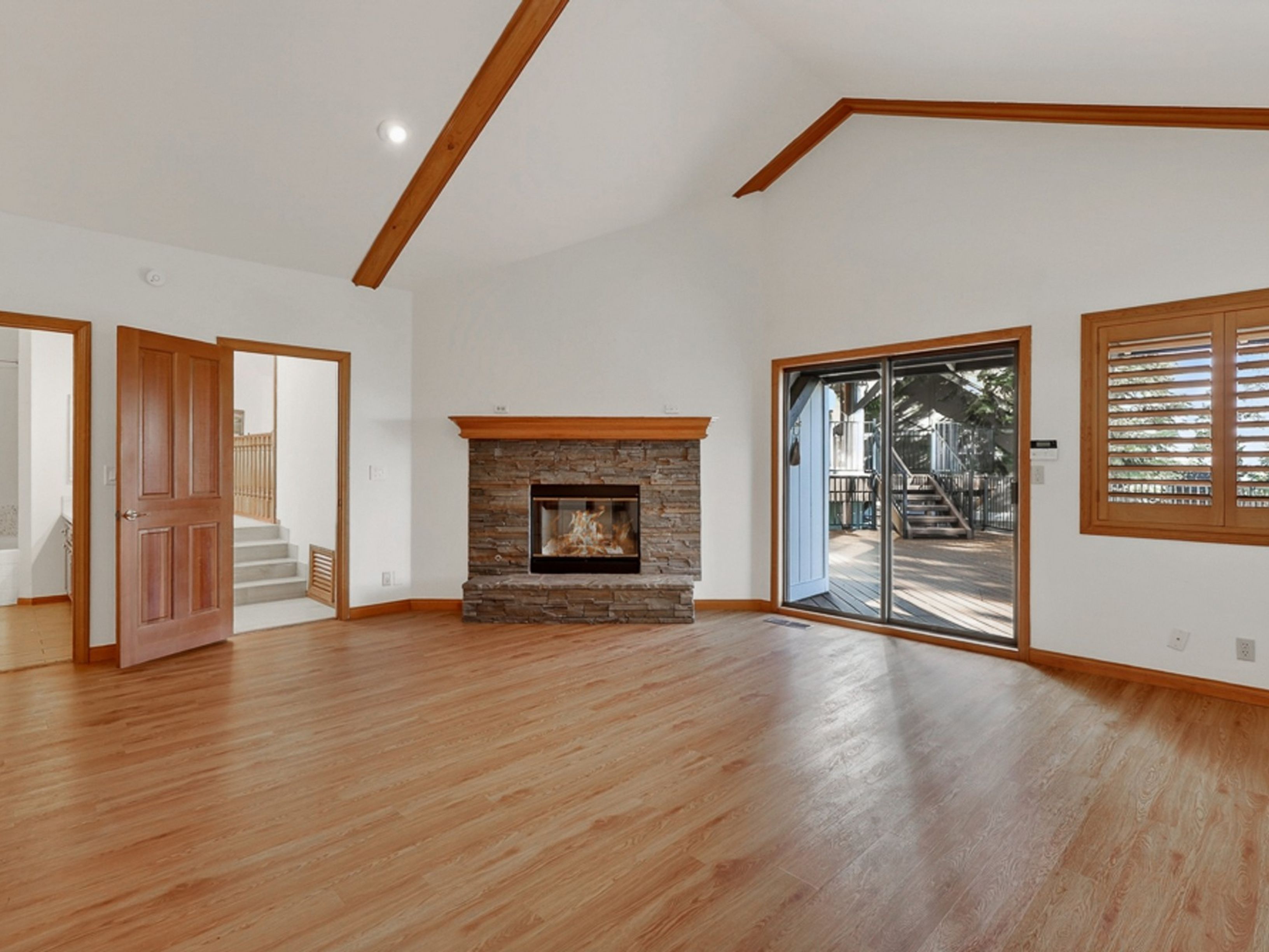  229 Shasta Drive, Lake Arrowhead, CA 92352 - 物件實景