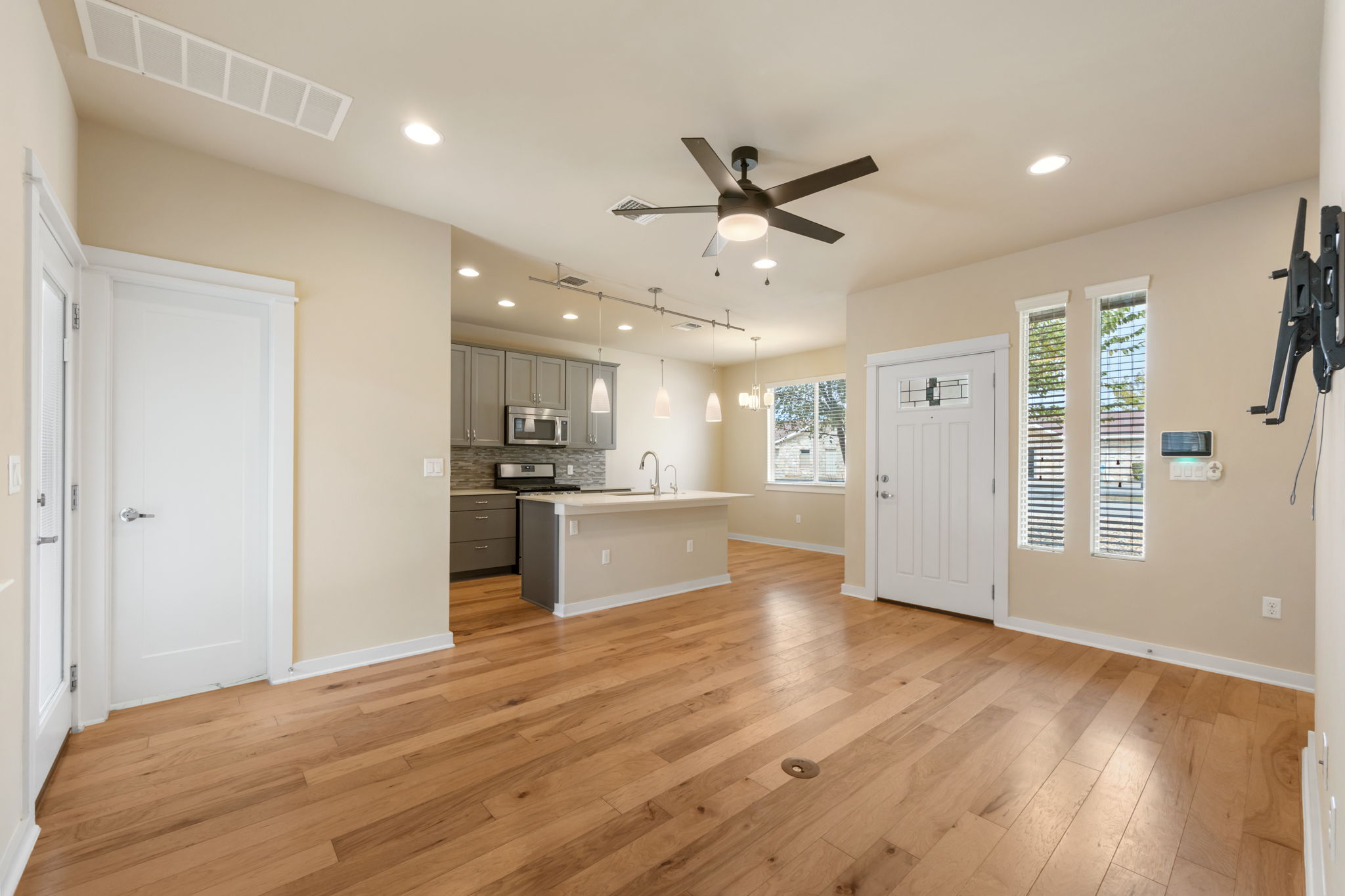  1301 Casey Street, Austin, TX 78745 - 物件實景
