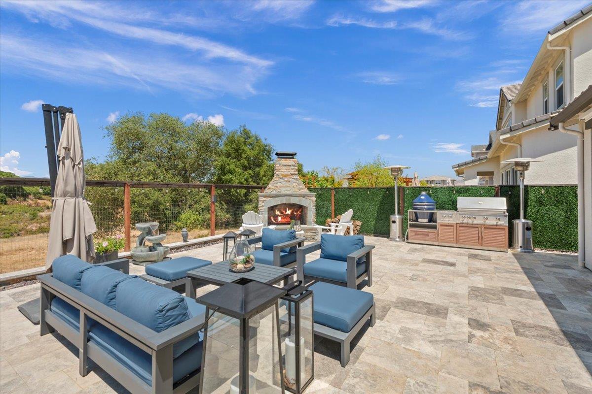 Gilroy, California, 95020, United States, 4 Bedrooms Bedrooms, ,3 BathroomsBathrooms,Residential,For Sale,1907628
