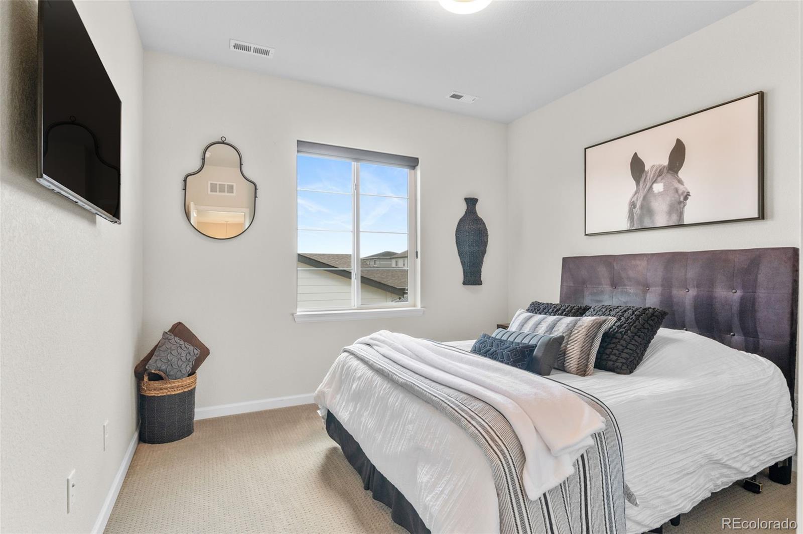 Aurora, Colorado, 80019, United States, 4 Bedrooms Bedrooms, ,2 BathroomsBathrooms,Residential,For Sale,1912379