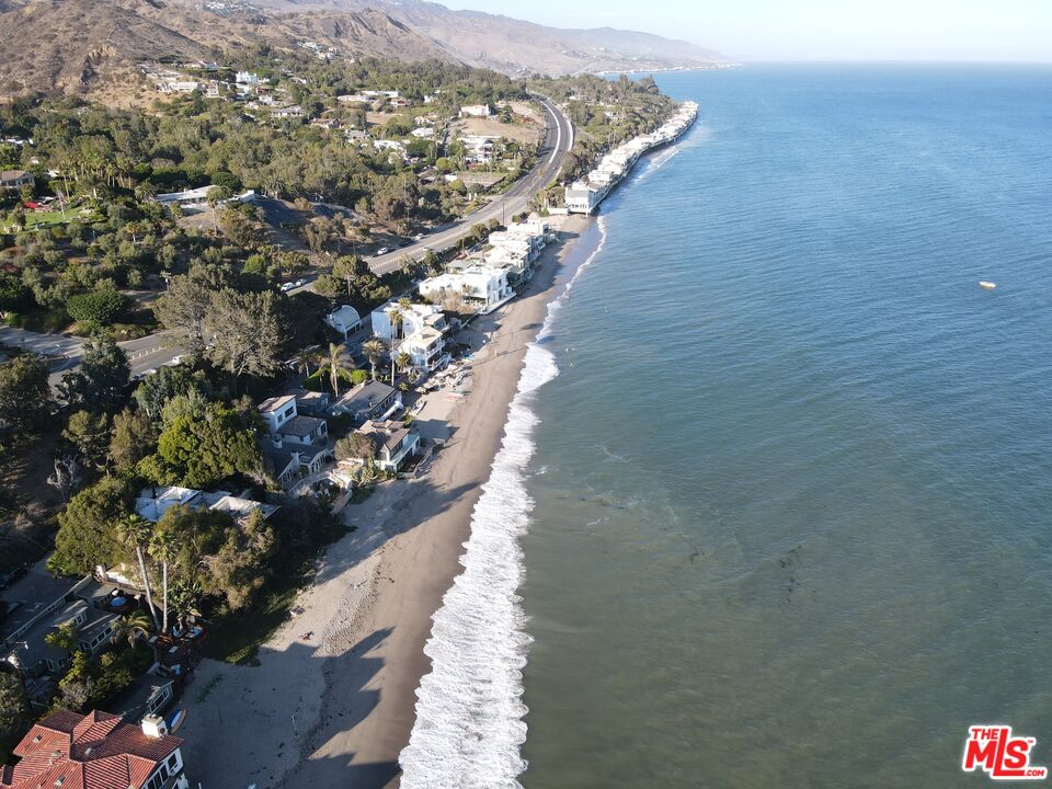 Malibu, California, 90265, United States, 3 Bedrooms Bedrooms, ,3 BathroomsBathrooms,Residential,For Sale,1918714