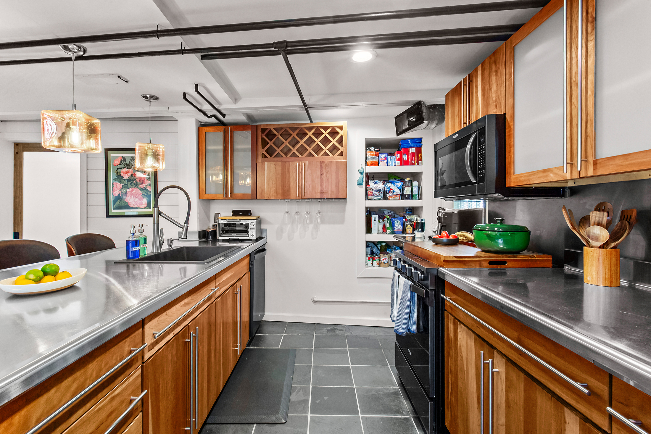  Stunning Loft Living Tucked Away in Candler Park - 物件實景