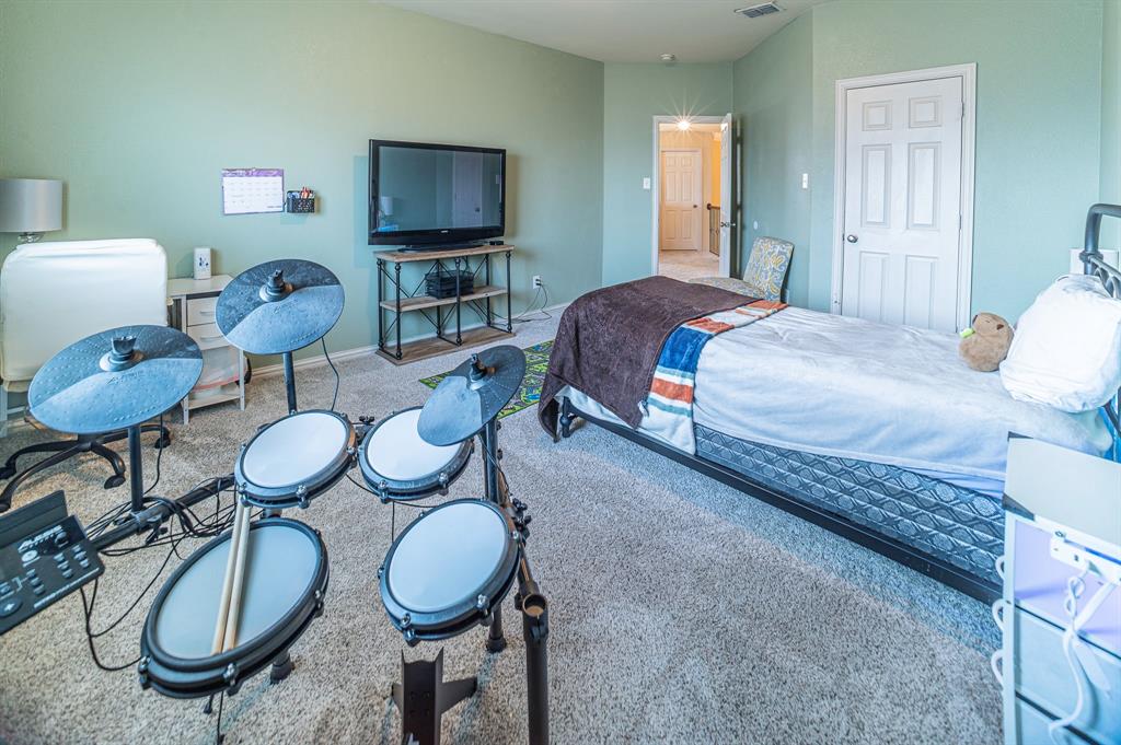 Grand Prairie, Texas, 75054, United States, 4 Bedrooms Bedrooms, ,3 BathroomsBathrooms,Residential,For Sale,1978921