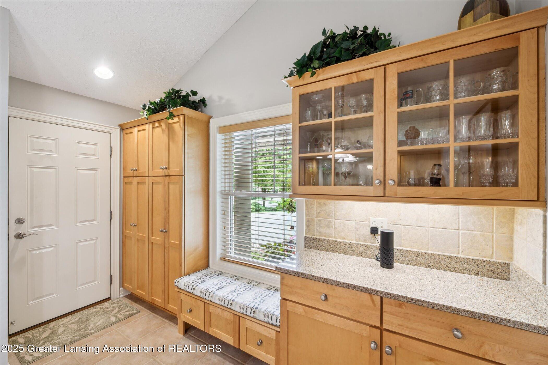 Bath, Michigan, 48808, United States, 4 Bedrooms Bedrooms, ,3 BathroomsBathrooms,Residential,For Sale,1890488