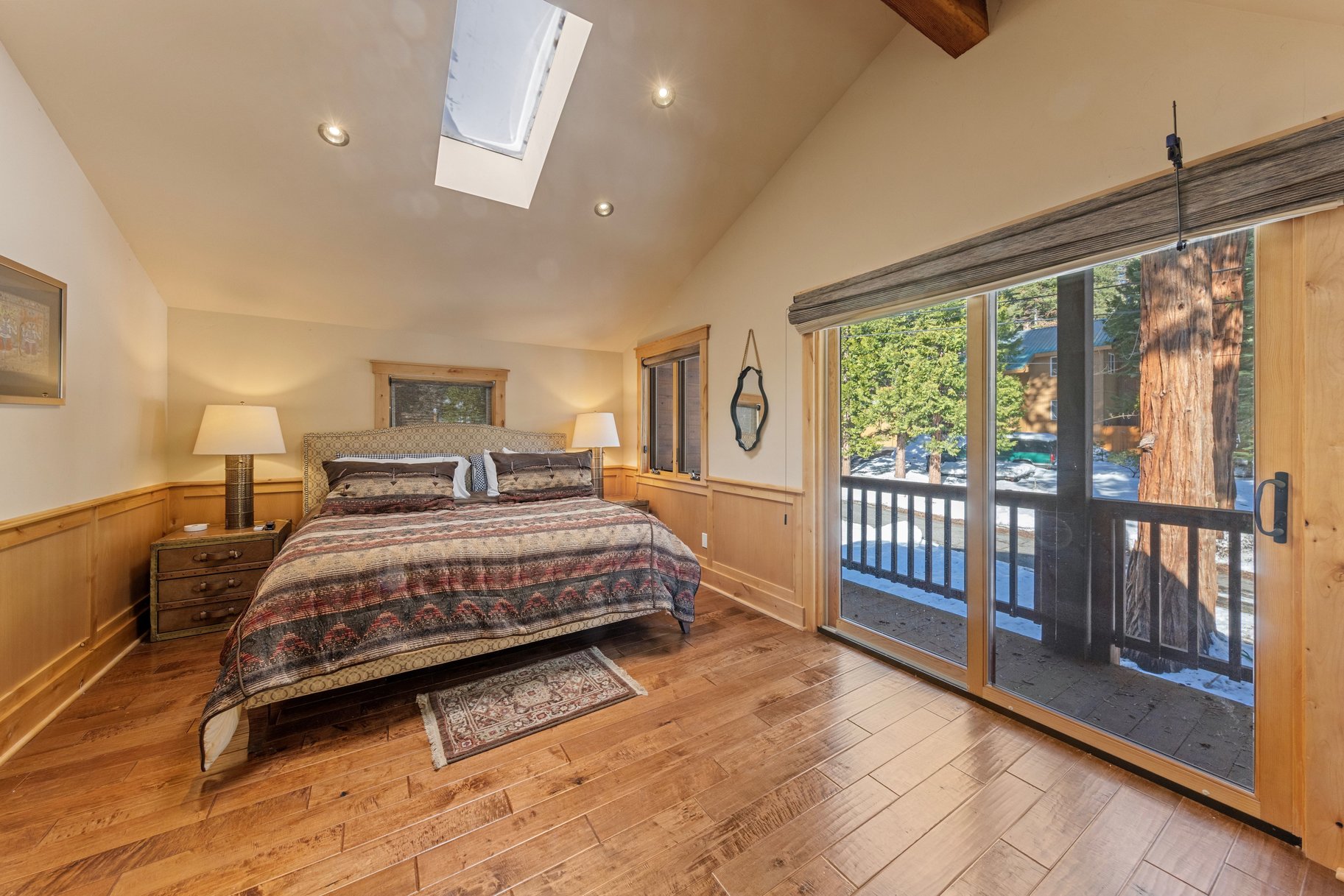  Gorgeous Tahoe Lodge next to open forest and close to everything - 物件實景