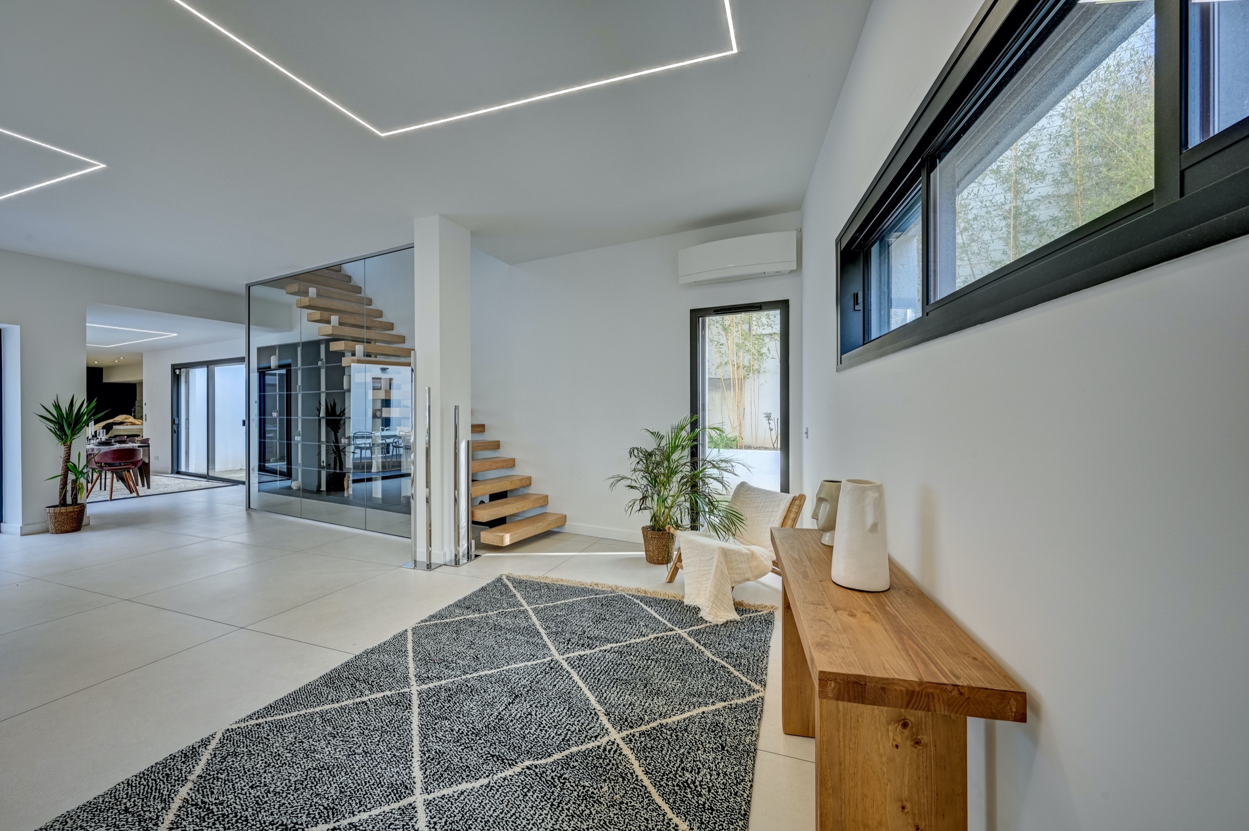  Aix-en-Provence — Contemporary House with Pool, Garden and Parking within Walki… - 物件實景