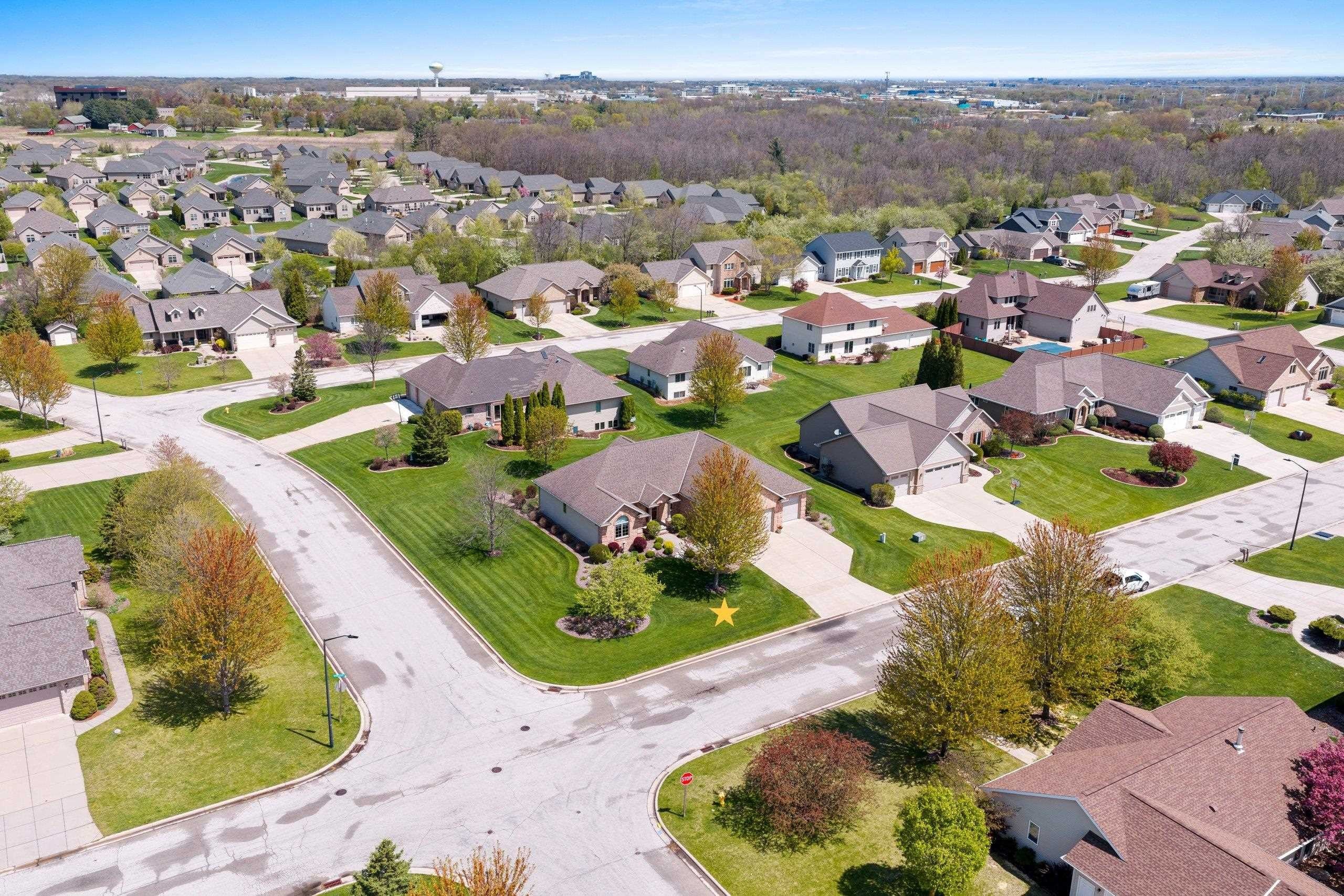 DE PERE, Wisconsin, 54115, United States, 3 Bedrooms Bedrooms, ,4 BathroomsBathrooms,Residential,For Sale,2048400