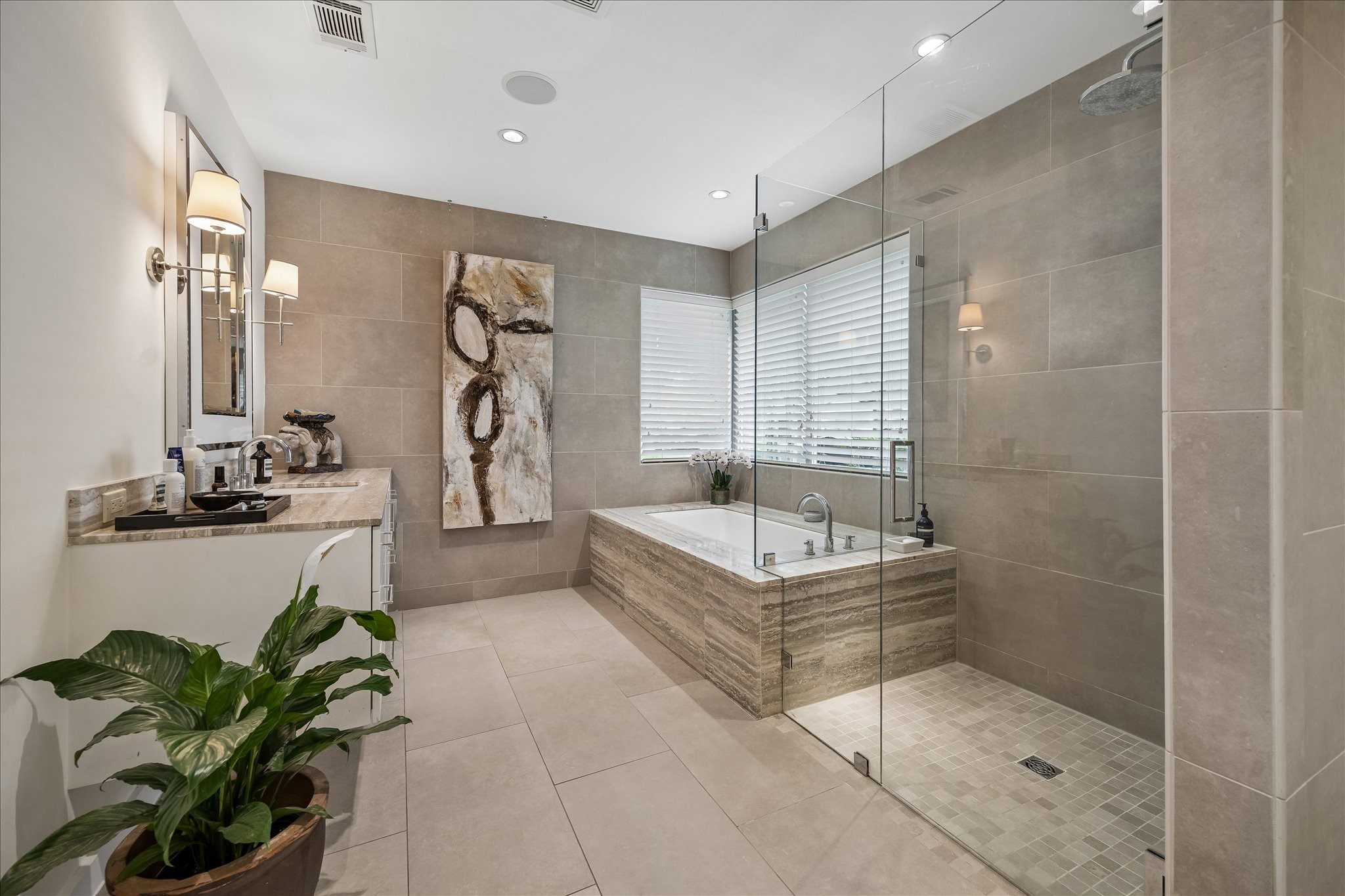  4114 Whitman Street - 物件實景