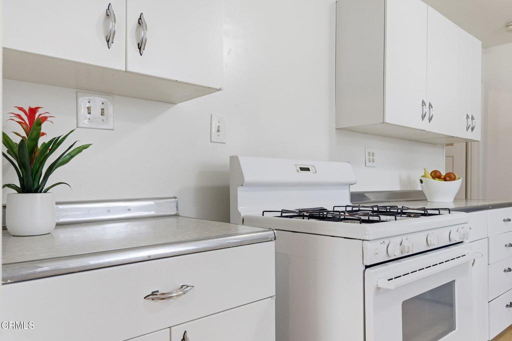 Santa Paula, California, 93060, United States, 3 Bedrooms Bedrooms, ,1 BathroomBathrooms,Residential,For Sale,2043015