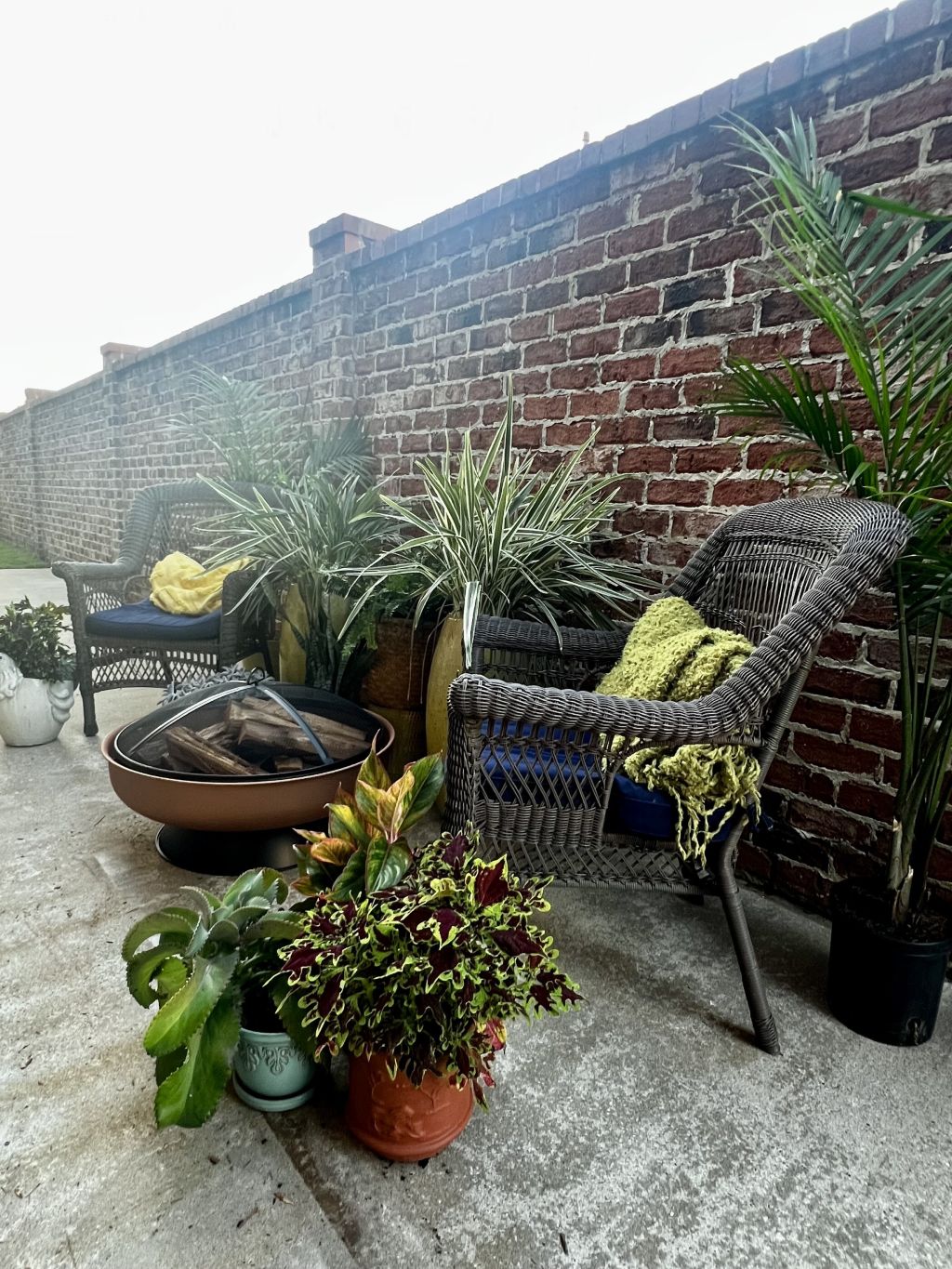 Lake Charles, Louisiana, 70605, United States, 4 Bedrooms Bedrooms, ,4 BathroomsBathrooms,Residential,For Sale,1982035