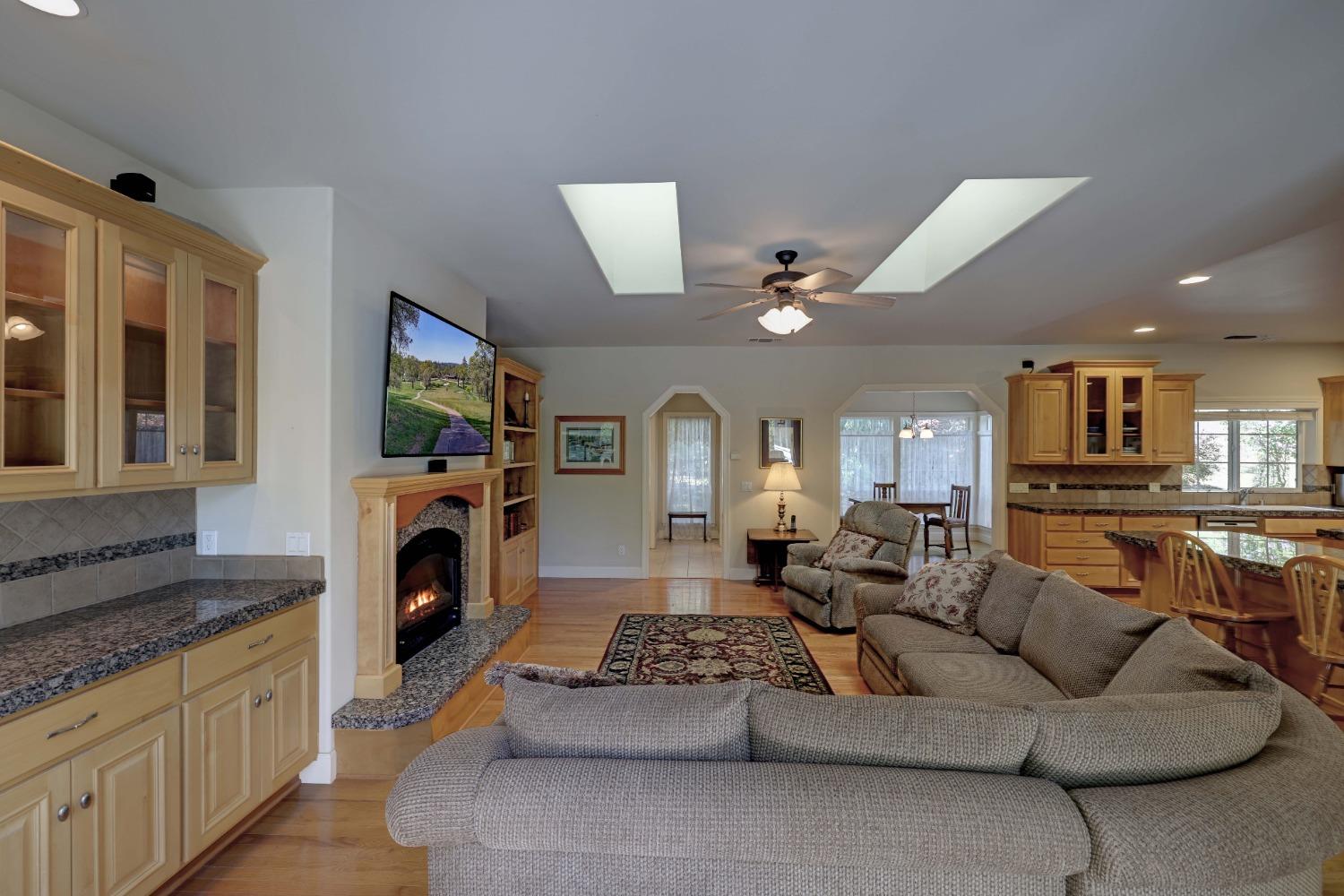Penn Valley, California, 95946, United States, 3 Bedrooms Bedrooms, ,3 BathroomsBathrooms,Residential,For Sale,1784644