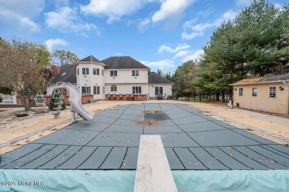 Manalapan, New Jersey, 07726, United States, 5 Bedrooms Bedrooms, ,5 BathroomsBathrooms,Residential,For Sale,1980978