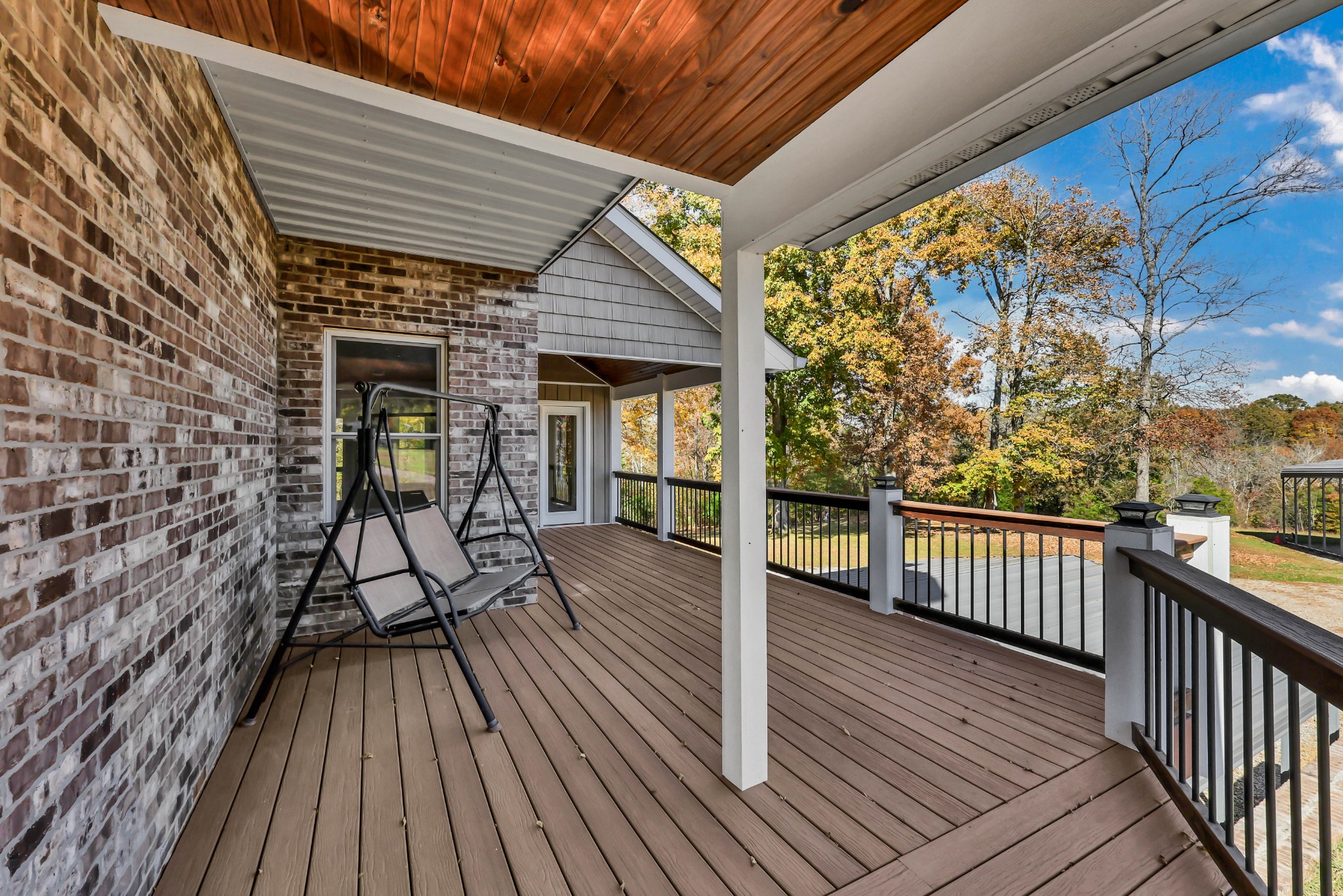 Clarksville, Tennessee, 37043, United States, 4 Bedrooms Bedrooms, ,4 BathroomsBathrooms,Residential,For Sale,1989948