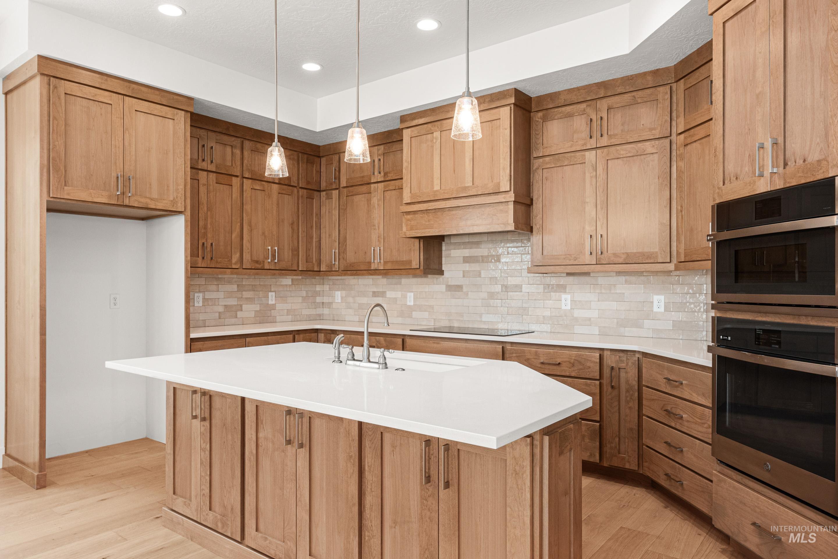 Boise, Idaho, 83716, United States, 3 Bedrooms Bedrooms, ,Residential,For Sale,1927423