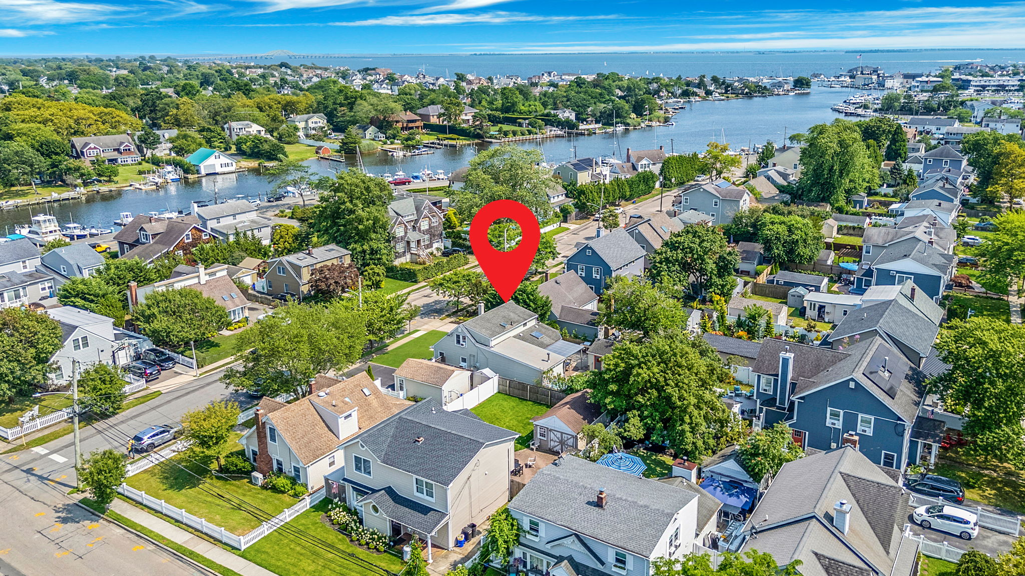 Babylon, New York, 11702, United States, 4 Bedrooms Bedrooms, ,2 BathroomsBathrooms,Residential,For Sale,1905620