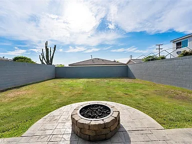 La Habra, California, 90631, United States, 2 Bedrooms Bedrooms, ,1 BathroomBathrooms,Residential,For Sale,1974180