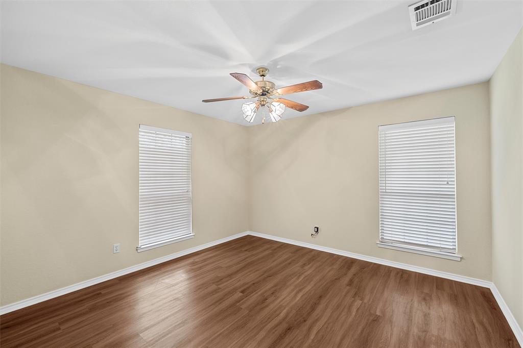 Woodway, Texas, 76712, United States, 5 Bedrooms Bedrooms, ,3 BathroomsBathrooms,Residential,For Sale,1890090