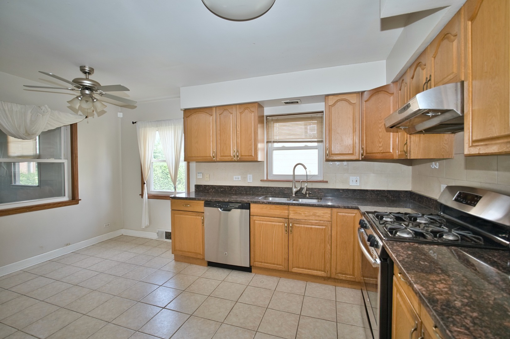 Lincolnwood, Illinois, 60712, United States, 8 Bedrooms Bedrooms, ,Residential,For Sale,1984264