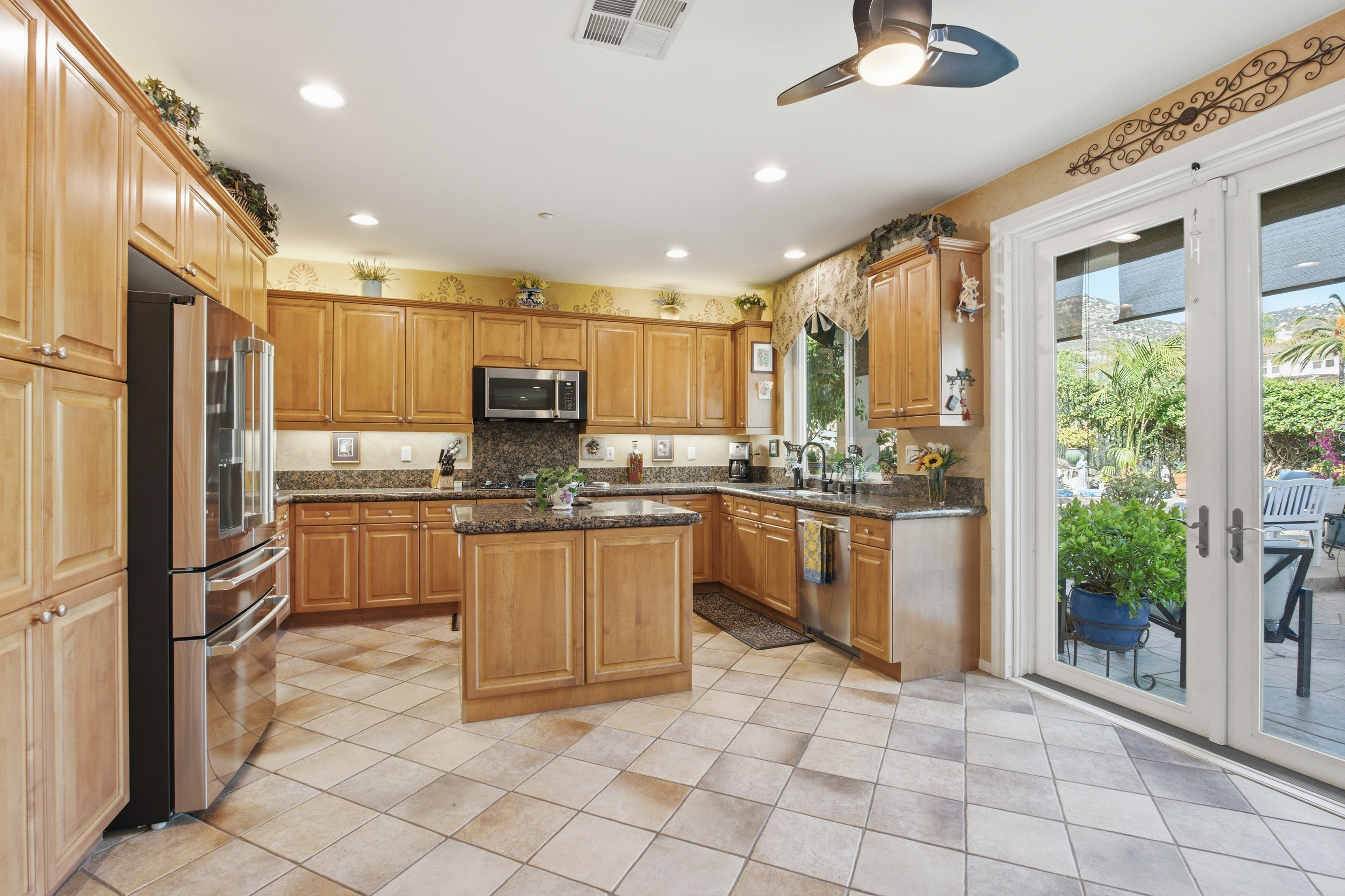  3320 Wild Oak Lane, Escondido, CA 92027 - 物件實景