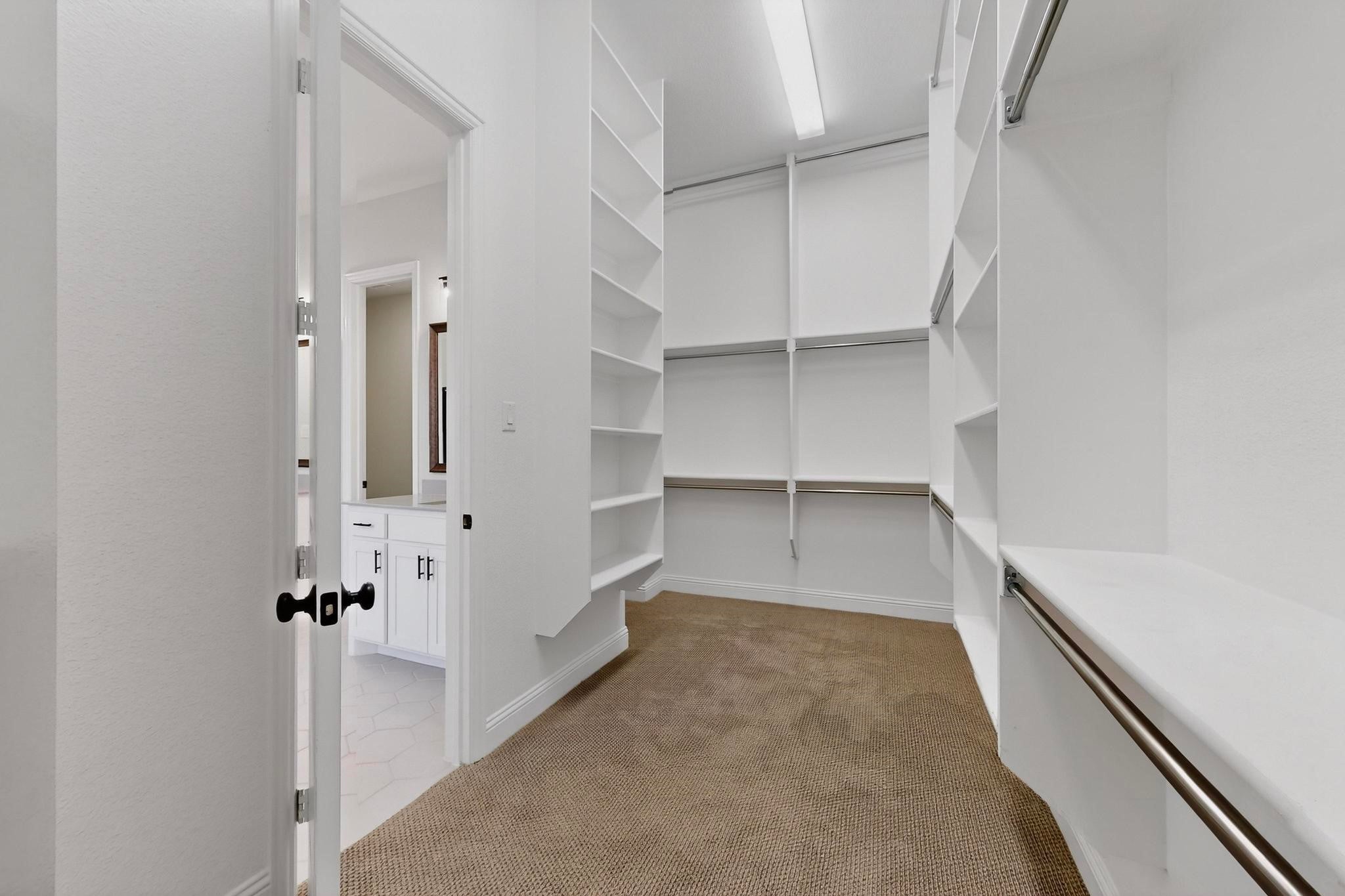 Mansfield, Texas, 76063, United States, 4 Bedrooms Bedrooms, ,4 BathroomsBathrooms,Residential,For Sale,1992597