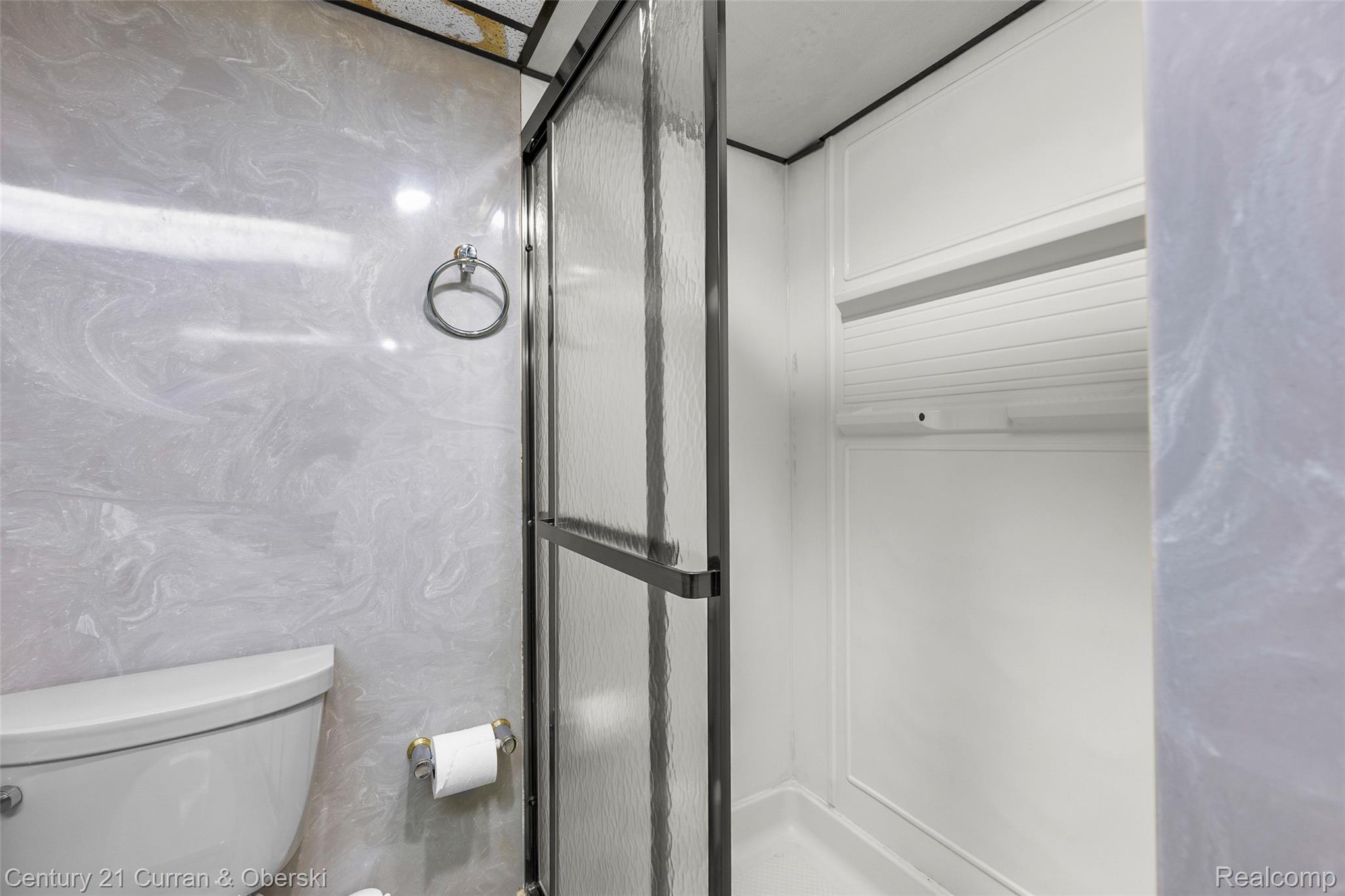 Dearborn, Michigan, 48126, United States, 3 Bedrooms Bedrooms, ,4 BathroomsBathrooms,Residential,For Sale,1979682