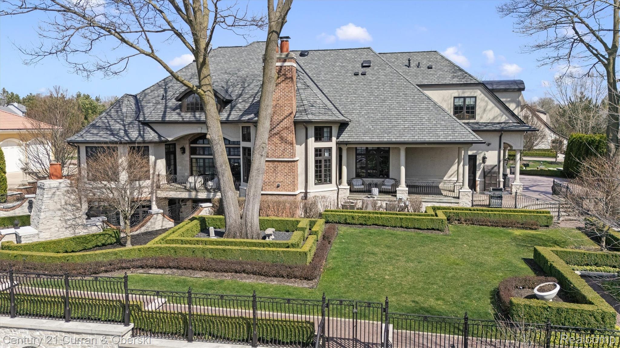 Northville, Michigan, 48168, United States, 4 Bedrooms Bedrooms, ,7 BathroomsBathrooms,Residential,For Sale,2038864