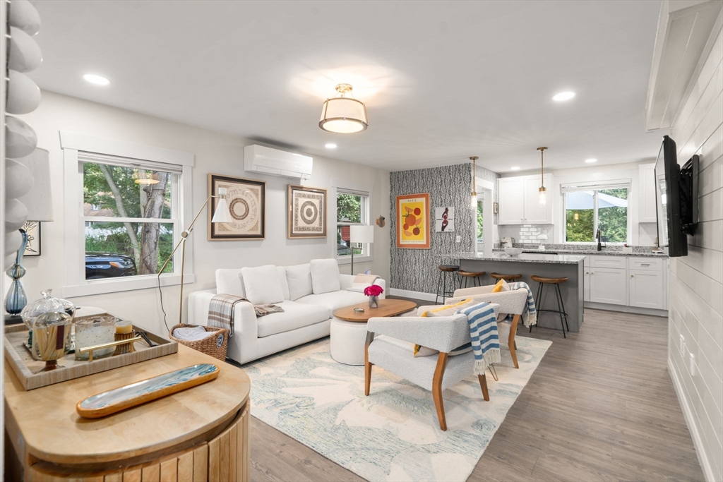 Northborough, Massachusetts, 01532, United States, 2 Bedrooms Bedrooms, ,2 BathroomsBathrooms,Residential,For Sale,1987987