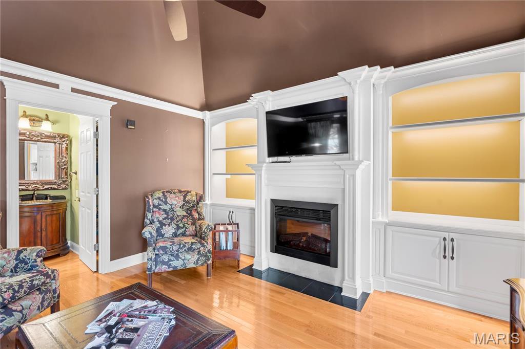Charleston, Missouri, 63834, United States, 5 Bedrooms Bedrooms, ,4 BathroomsBathrooms,Residential,For Sale,1938215